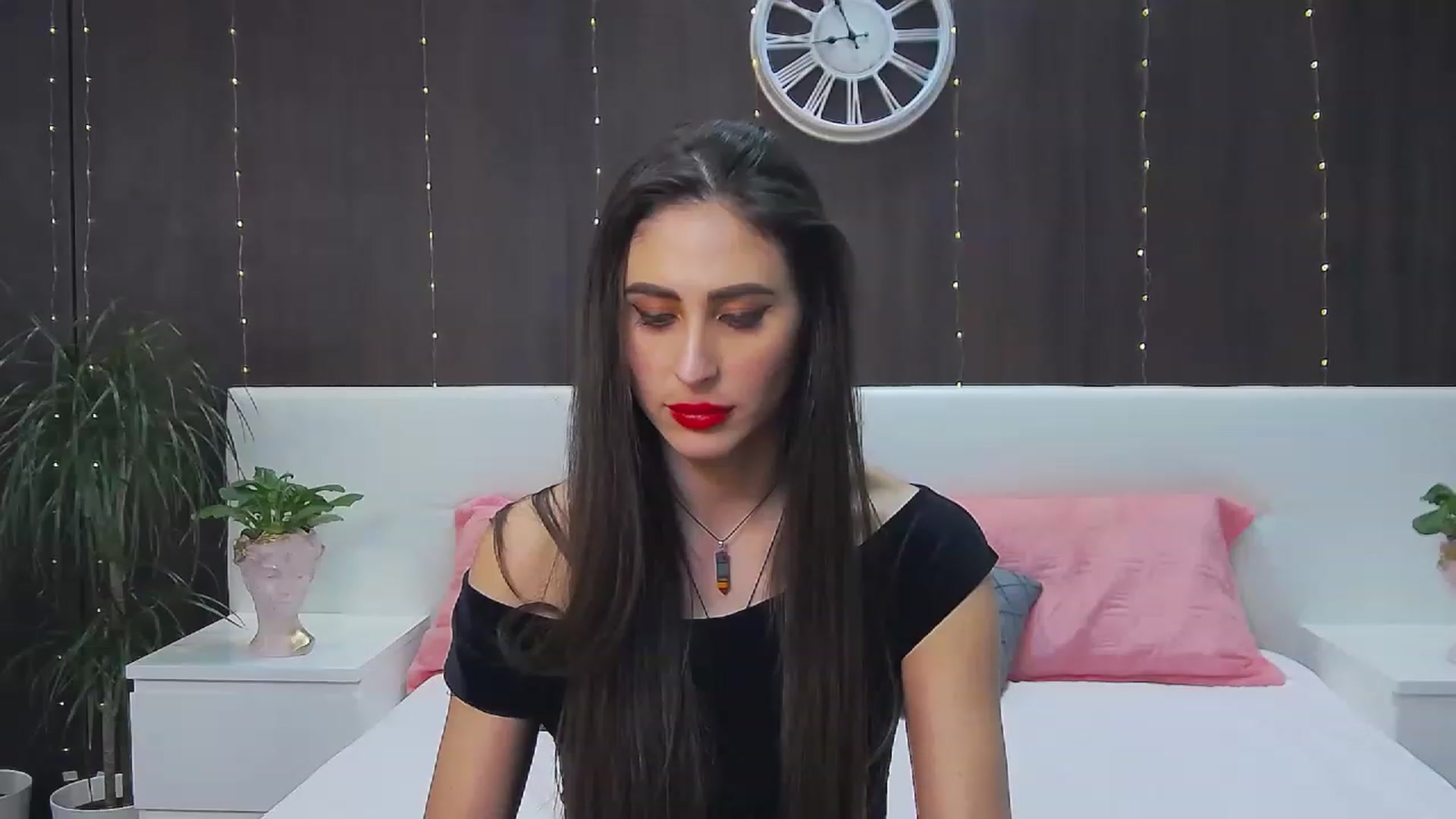 Gallery image thumbnail from MaraHari's myfreecams stream on, 02/24/2023, 21:14 image 8 of 20