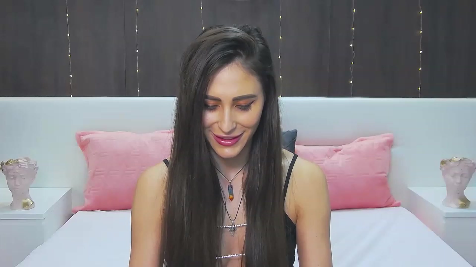 Gallery image thumbnail from MaraHari's myfreecams stream on, 03/02/2023, 19:01 image 13 of 20
