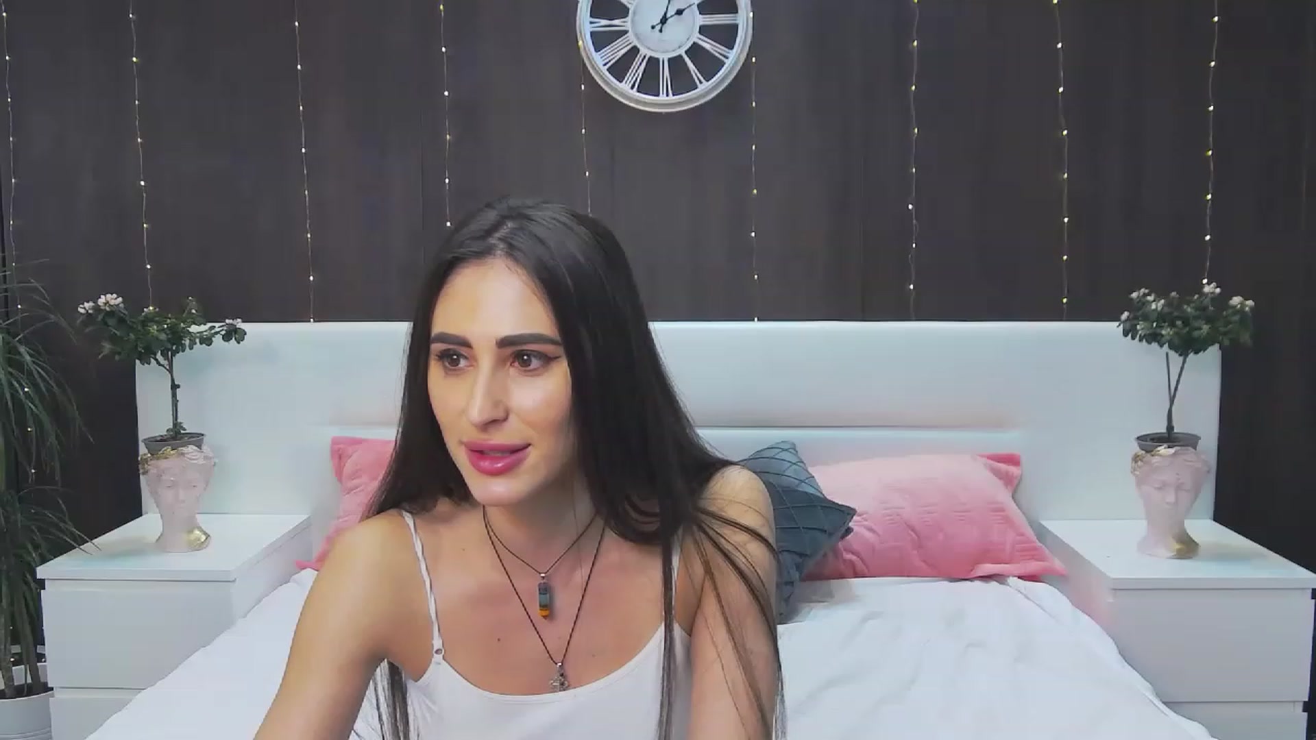 Gallery image thumbnail from MaraHari's myfreecams stream on, 03/04/2023, 23:22 image 10 of 20