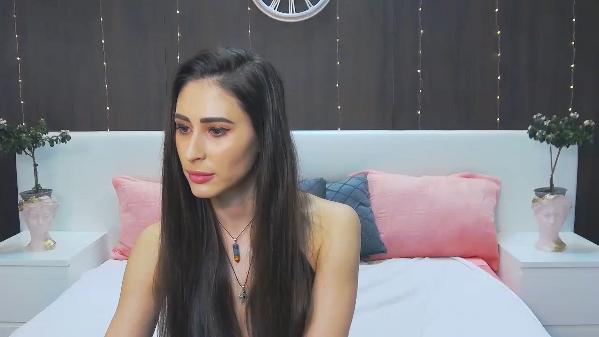 Gallery image thumbnail from MaraHari's myfreecams stream on, 03/05/2023, 18:51 image 12 of 20