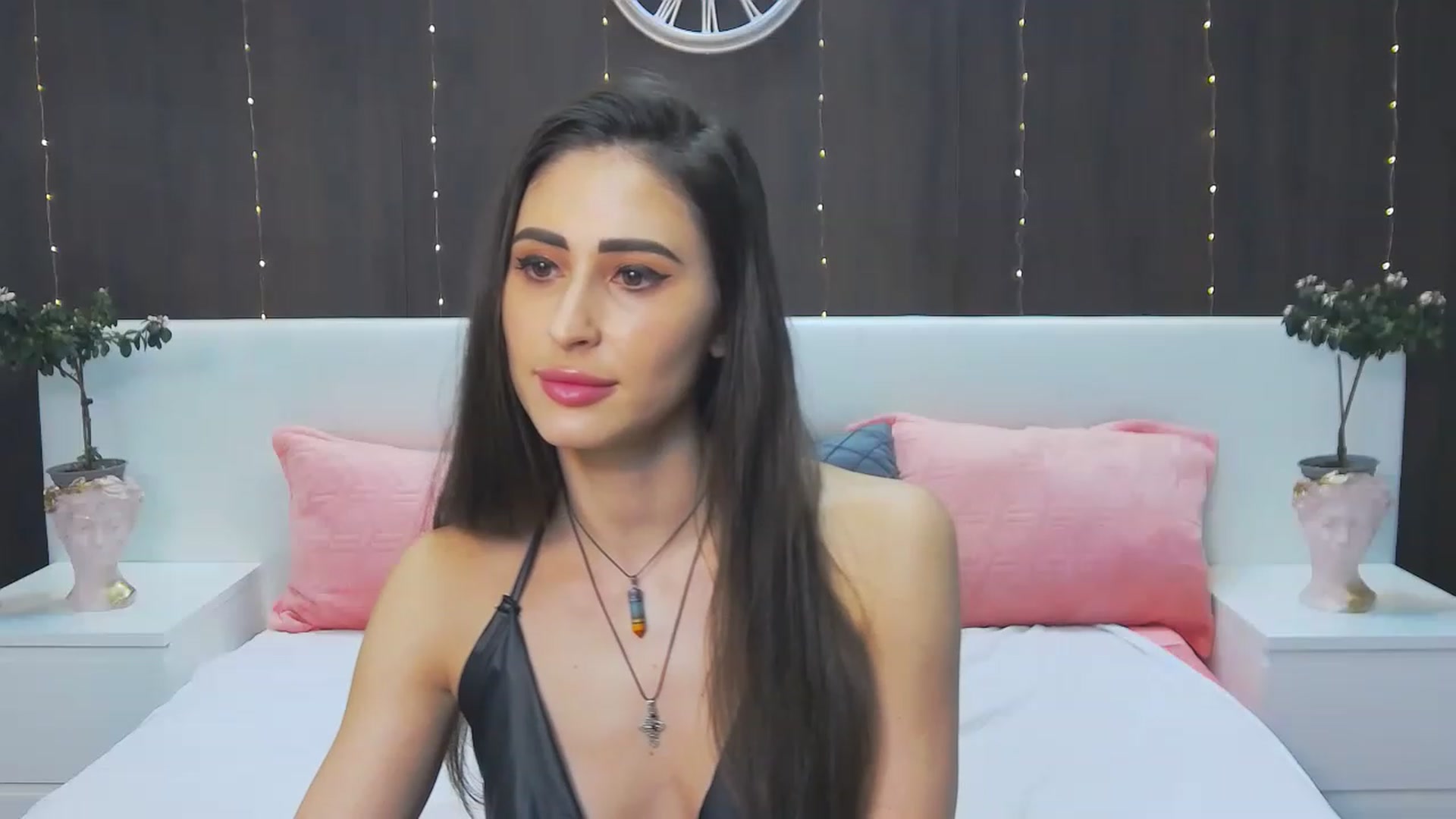Gallery image thumbnail from MaraHari's myfreecams stream on, 03/05/2023, 18:51 image 20 of 20