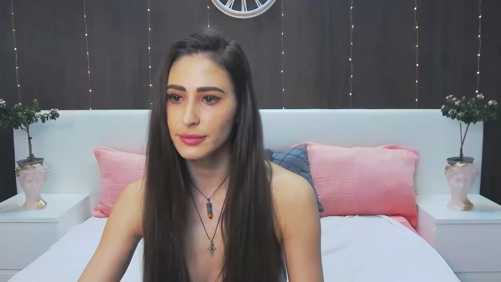 Gallery image thumbnail from MaraHari's myfreecams stream on, 03/05/2023, 18:51 image 3 of 20