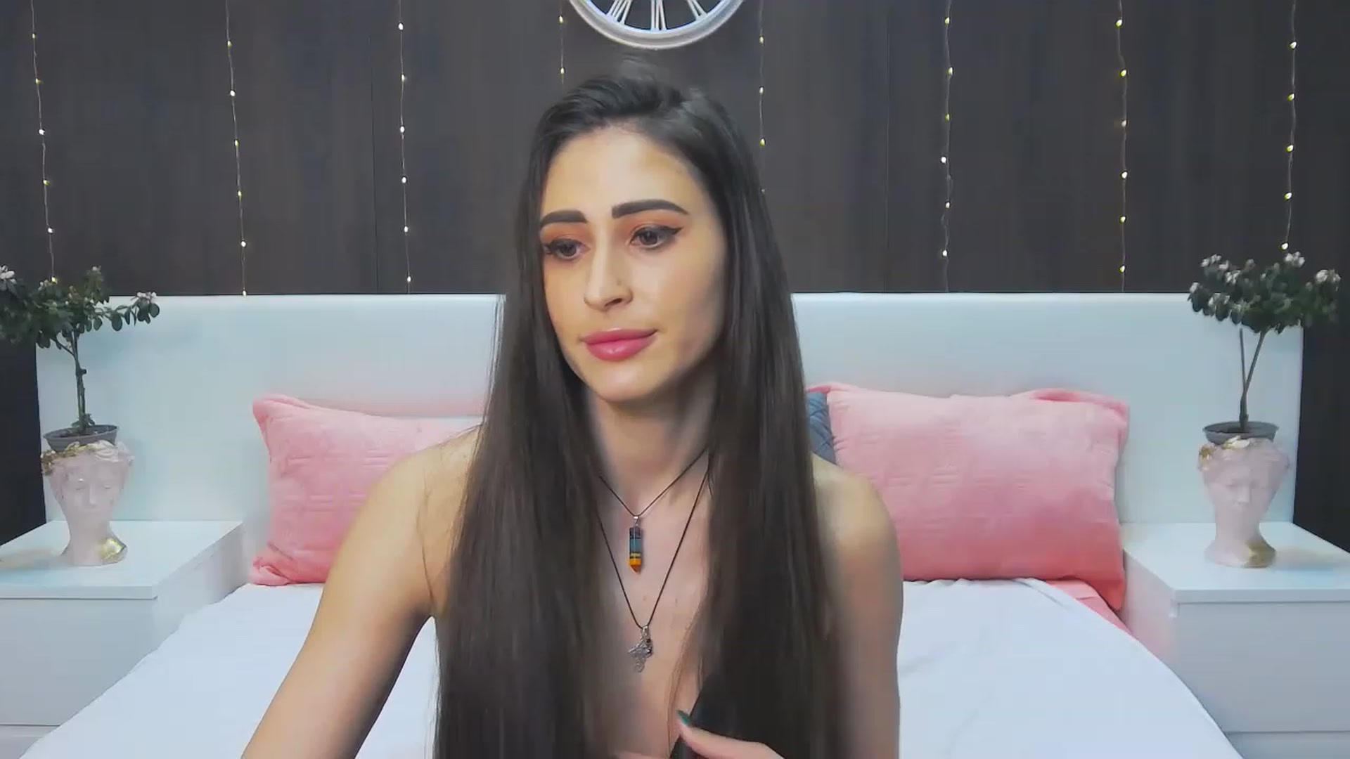 Gallery image thumbnail from MaraHari's myfreecams stream on, 03/05/2023, 18:51 image 7 of 20