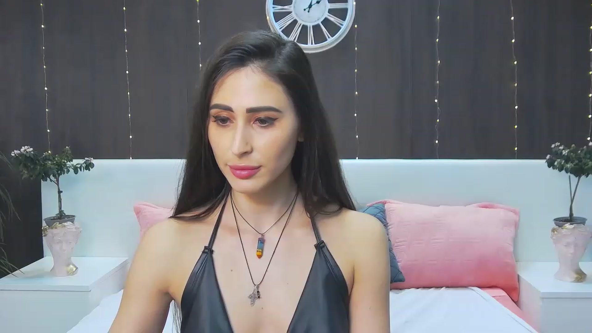 Gallery image thumbnail from MaraHari's myfreecams stream on, 03/05/2023, 19:23 image 13 of 20
