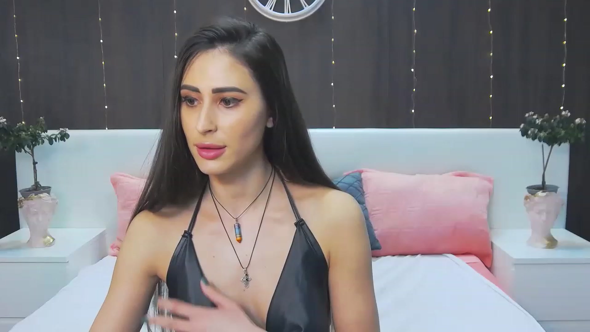 Gallery image thumbnail from MaraHari's myfreecams stream on, 03/05/2023, 19:23 image 9 of 20