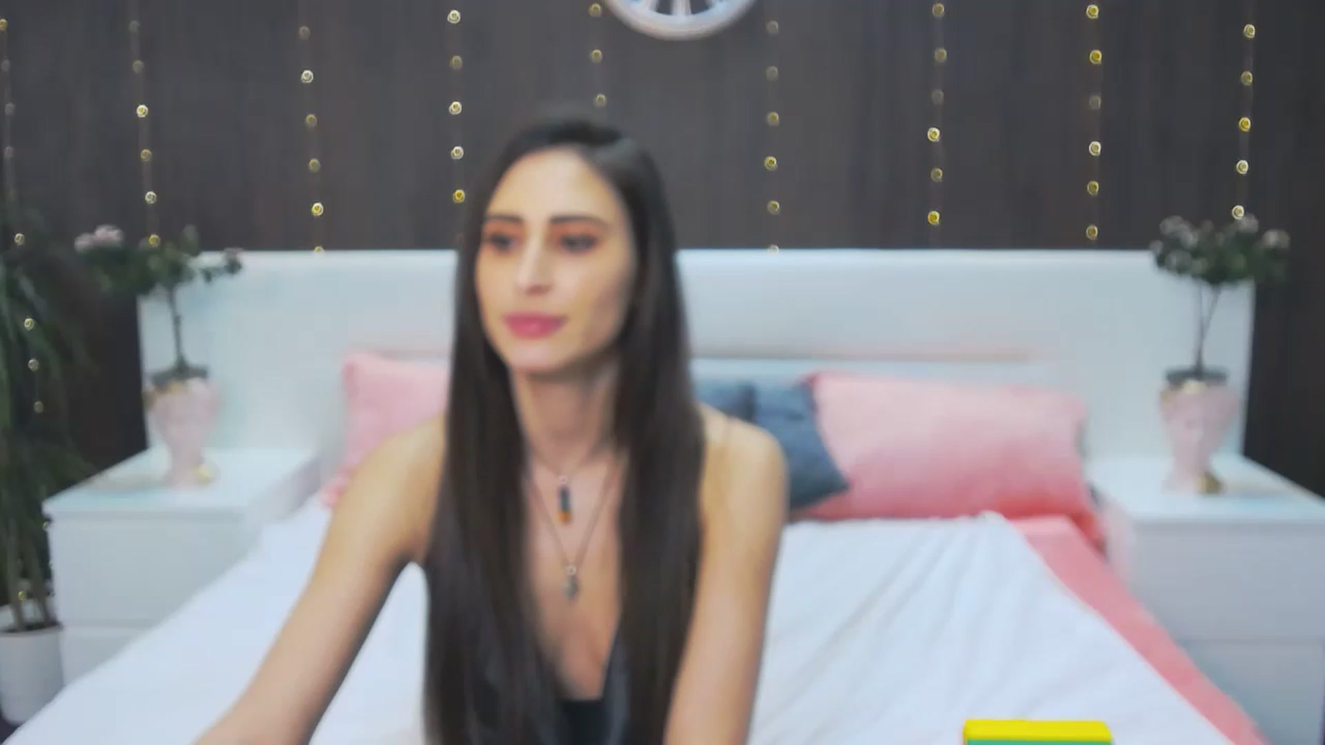 Gallery image thumbnail from MaraHari's myfreecams stream on, 03/05/2023, 21:10 image 12 of 20