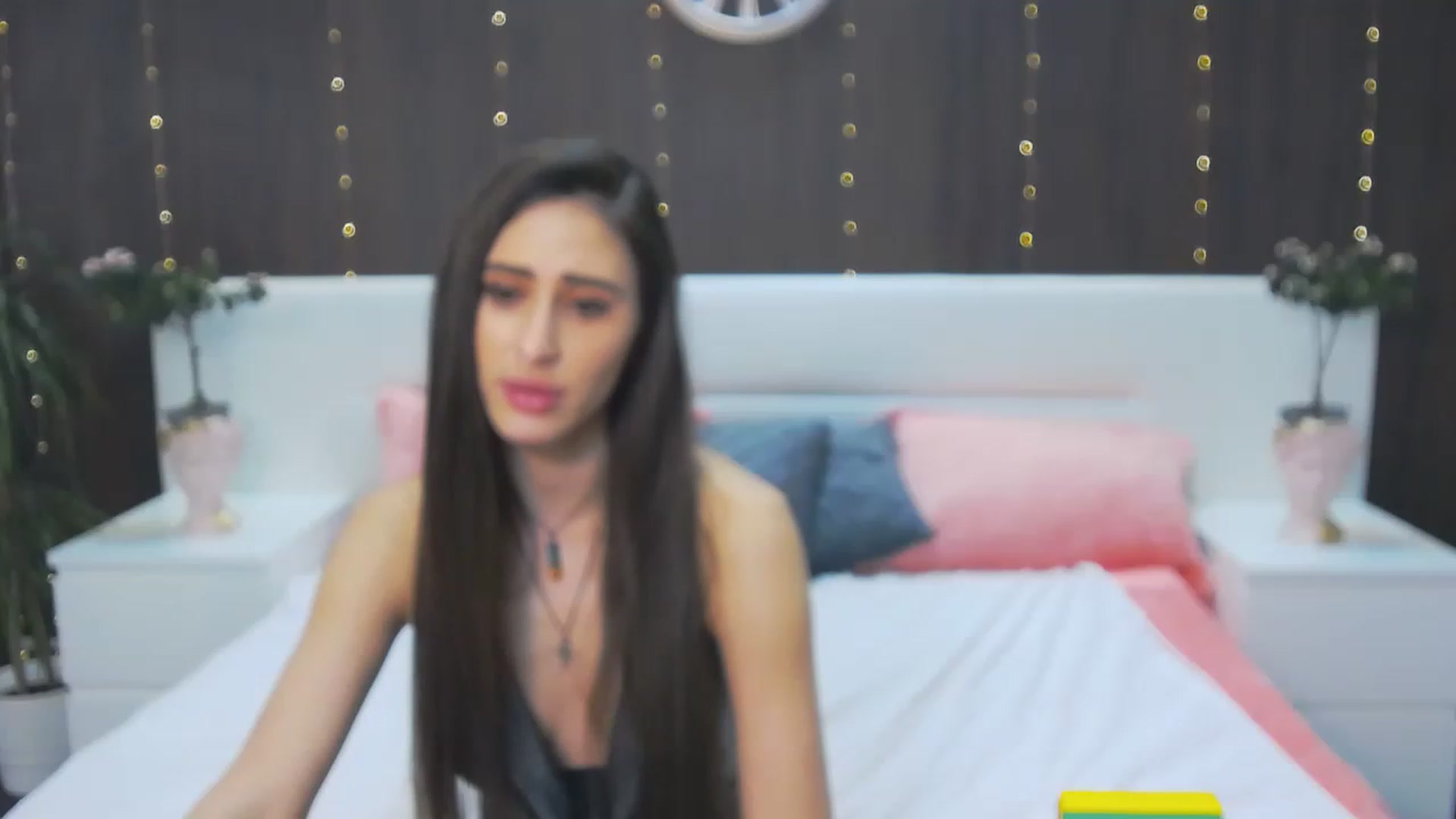 Gallery image thumbnail from MaraHari's myfreecams stream on, 03/05/2023, 21:10 image 11 of 20