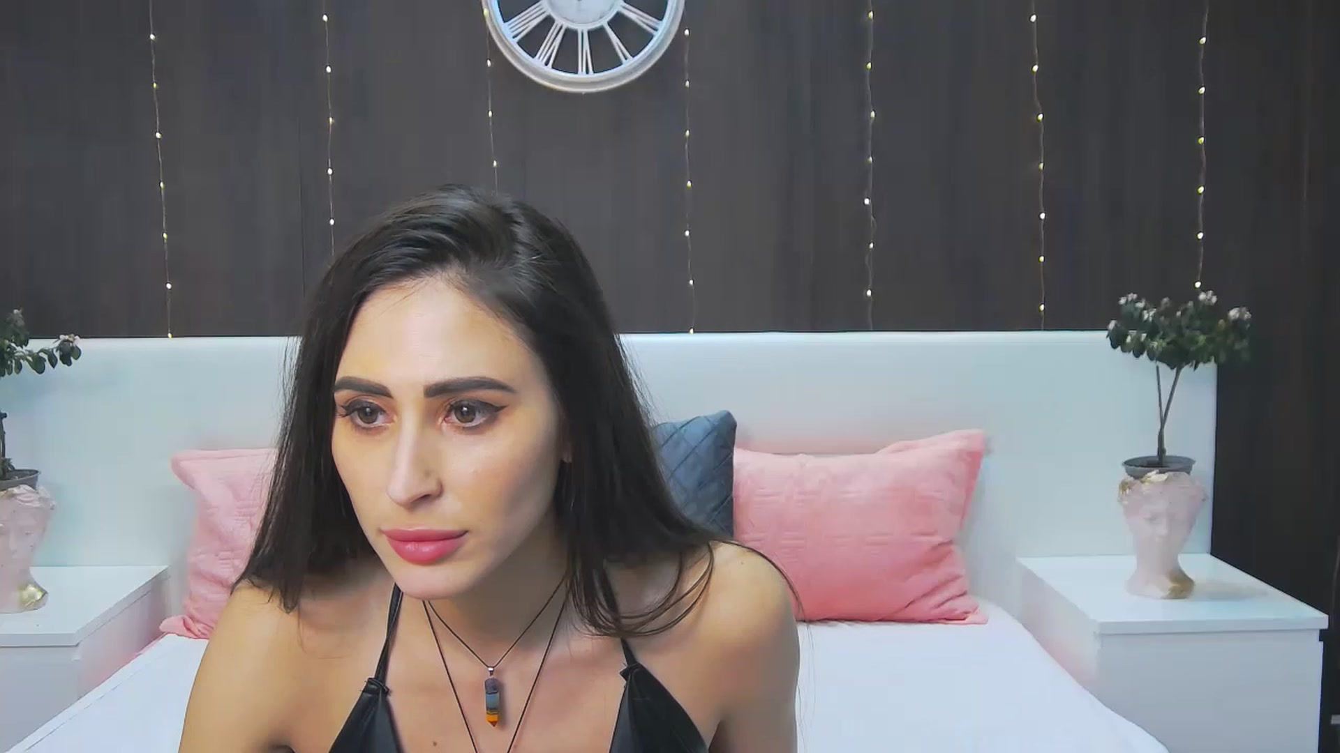 Gallery image thumbnail from MaraHari's myfreecams stream on, 03/06/2023, 01:22 image 4 of 20