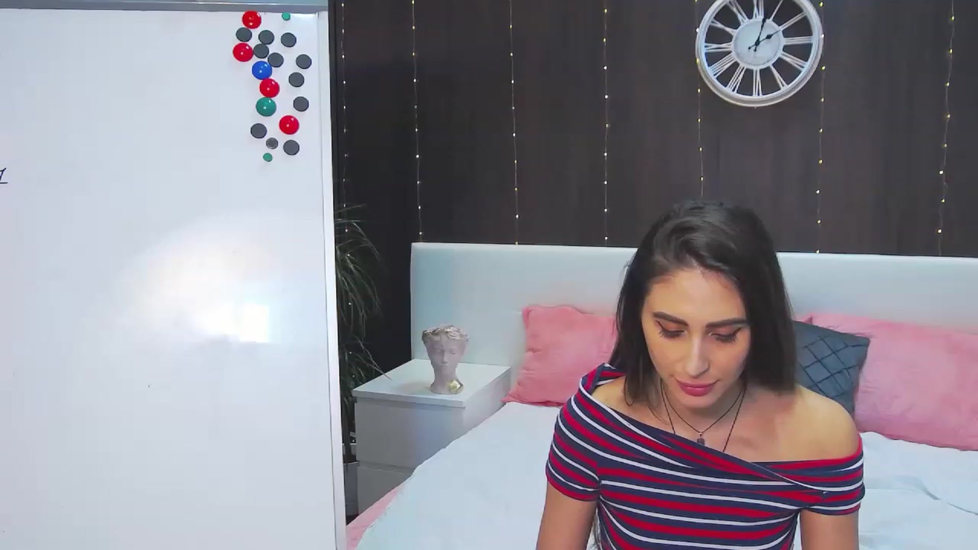Gallery image thumbnail from MaraHari's myfreecams stream on, 03/12/2023, 24:01 image 15 of 20