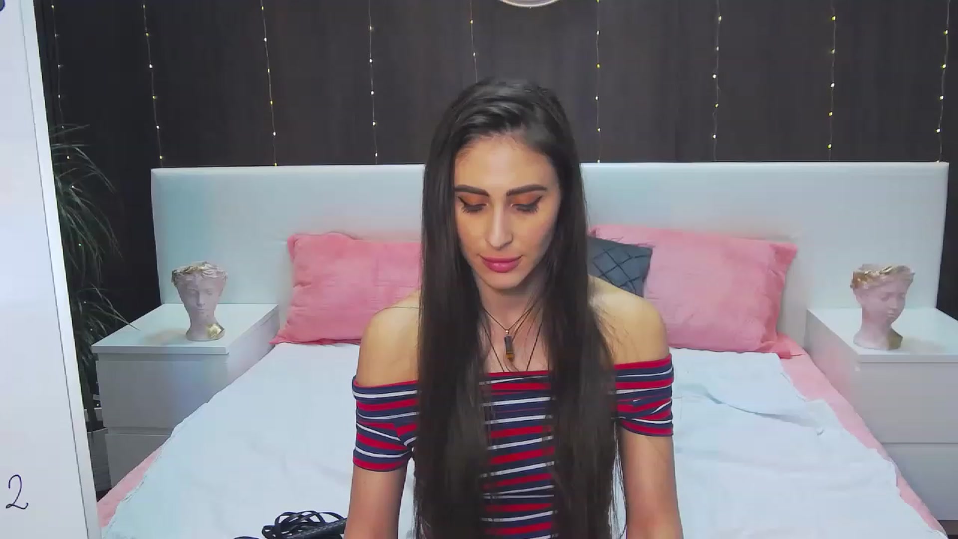 Gallery image thumbnail from MaraHari's myfreecams stream on, 03/12/2023, 24:50 image 1 of 20