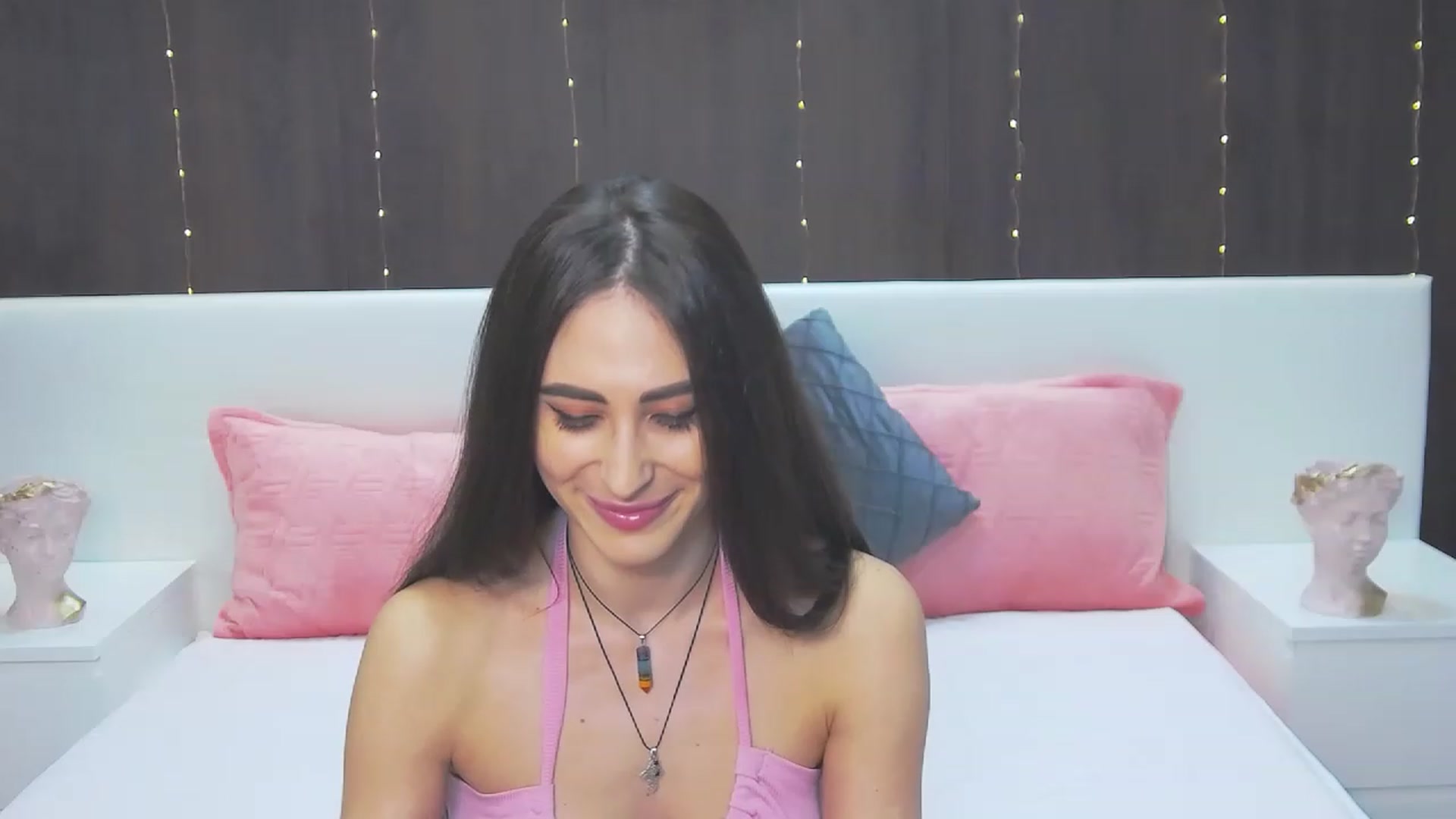 Gallery image thumbnail from MaraHari's myfreecams stream on, 03/13/2023, 19:15 image 15 of 20