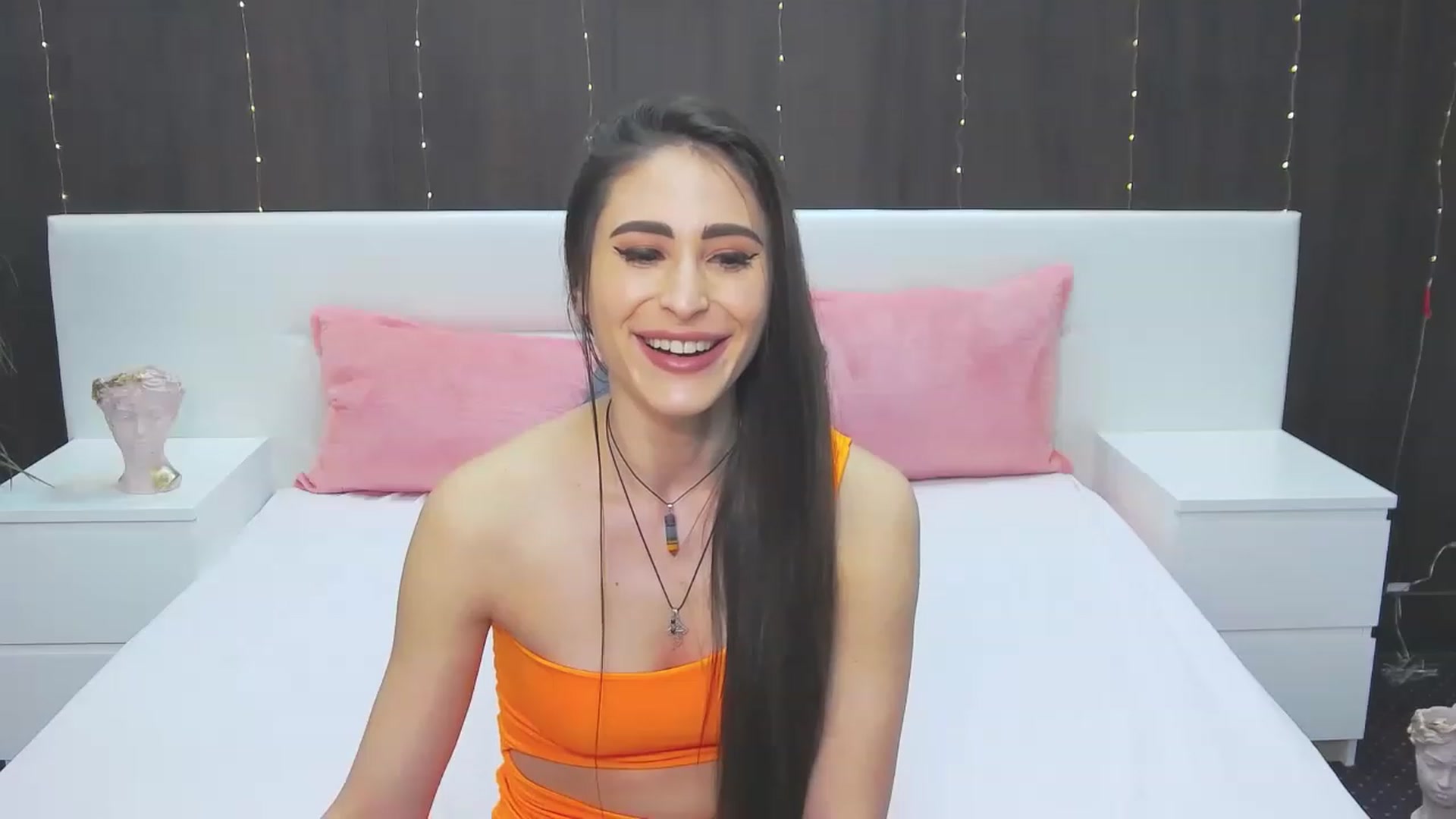 Gallery image thumbnail from MaraHari's myfreecams stream on, 03/19/2023, 19:29 image 2 of 20