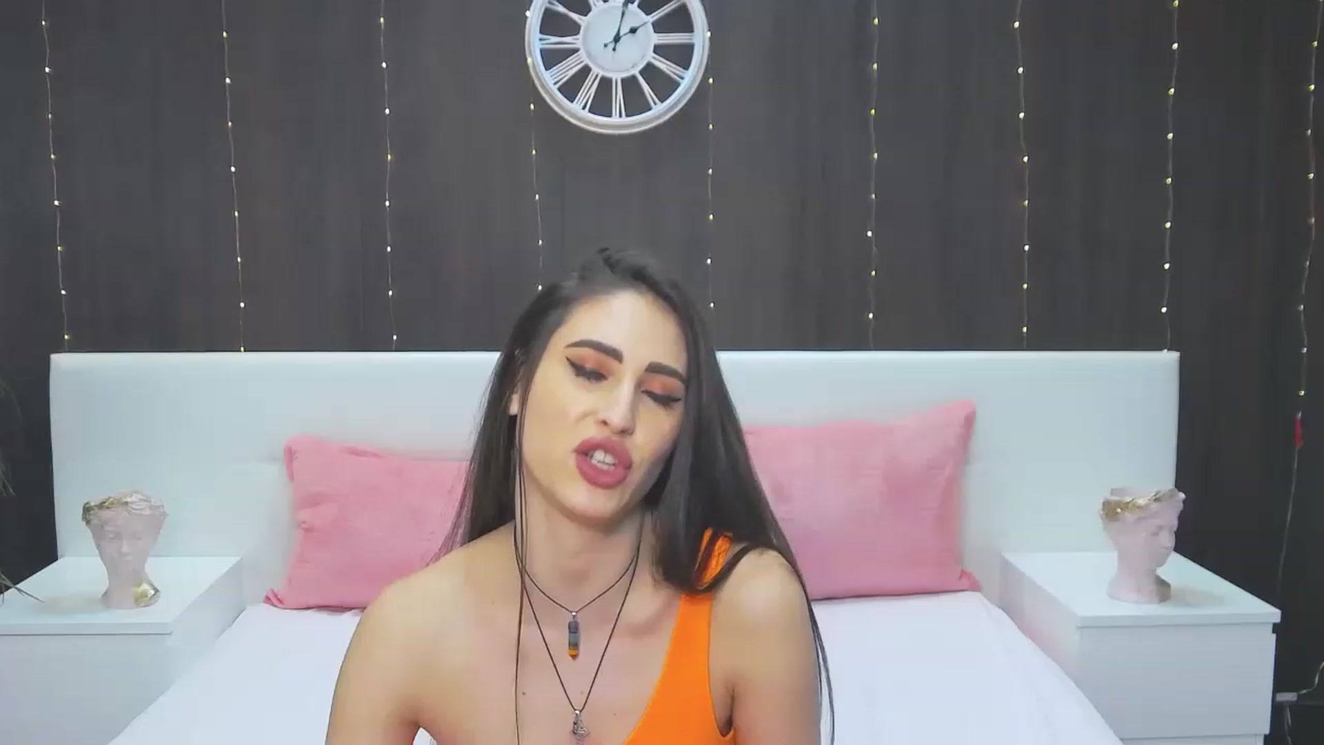 Gallery image thumbnail from MaraHari's myfreecams stream on, 03/19/2023, 19:29 image 18 of 20
