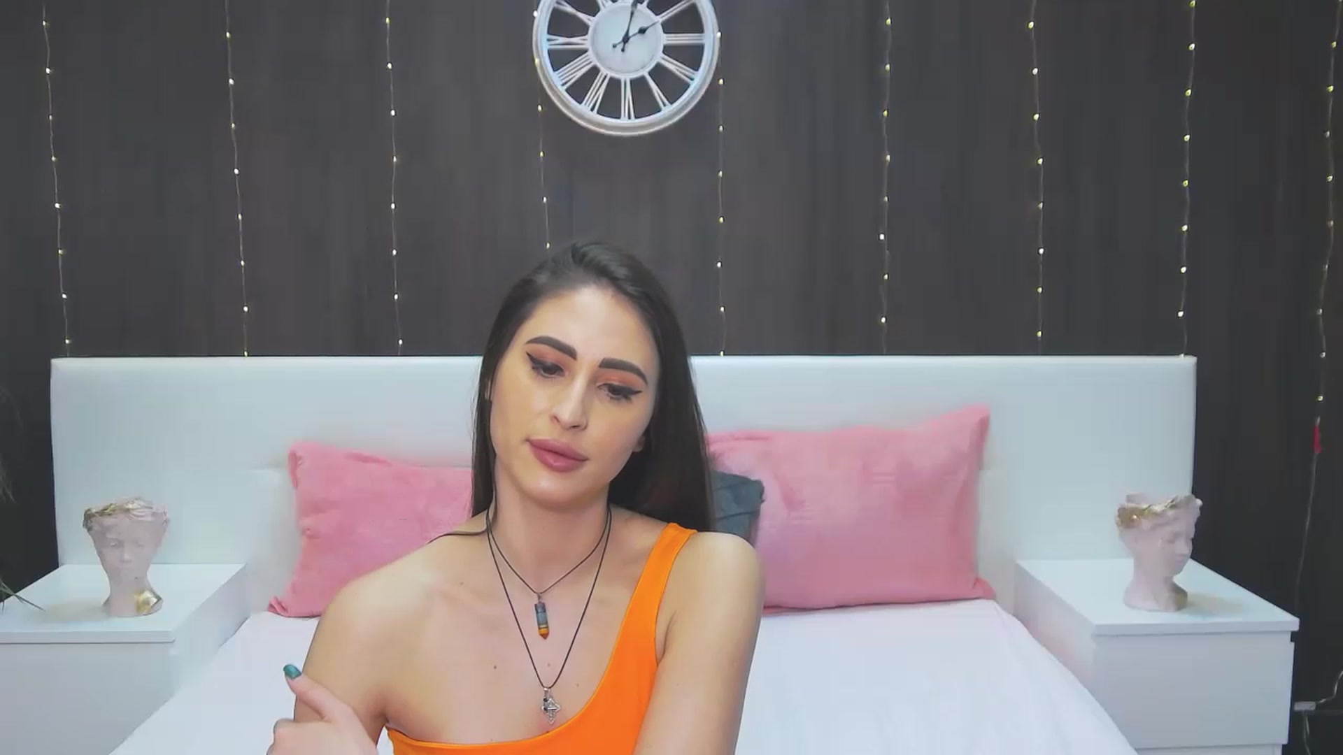 Gallery image thumbnail from MaraHari's myfreecams stream on, 03/19/2023, 19:29 image 15 of 20