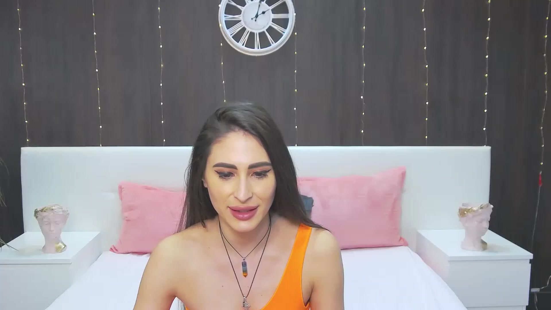 Gallery image thumbnail from MaraHari's myfreecams stream on, 03/19/2023, 19:29 image 17 of 20