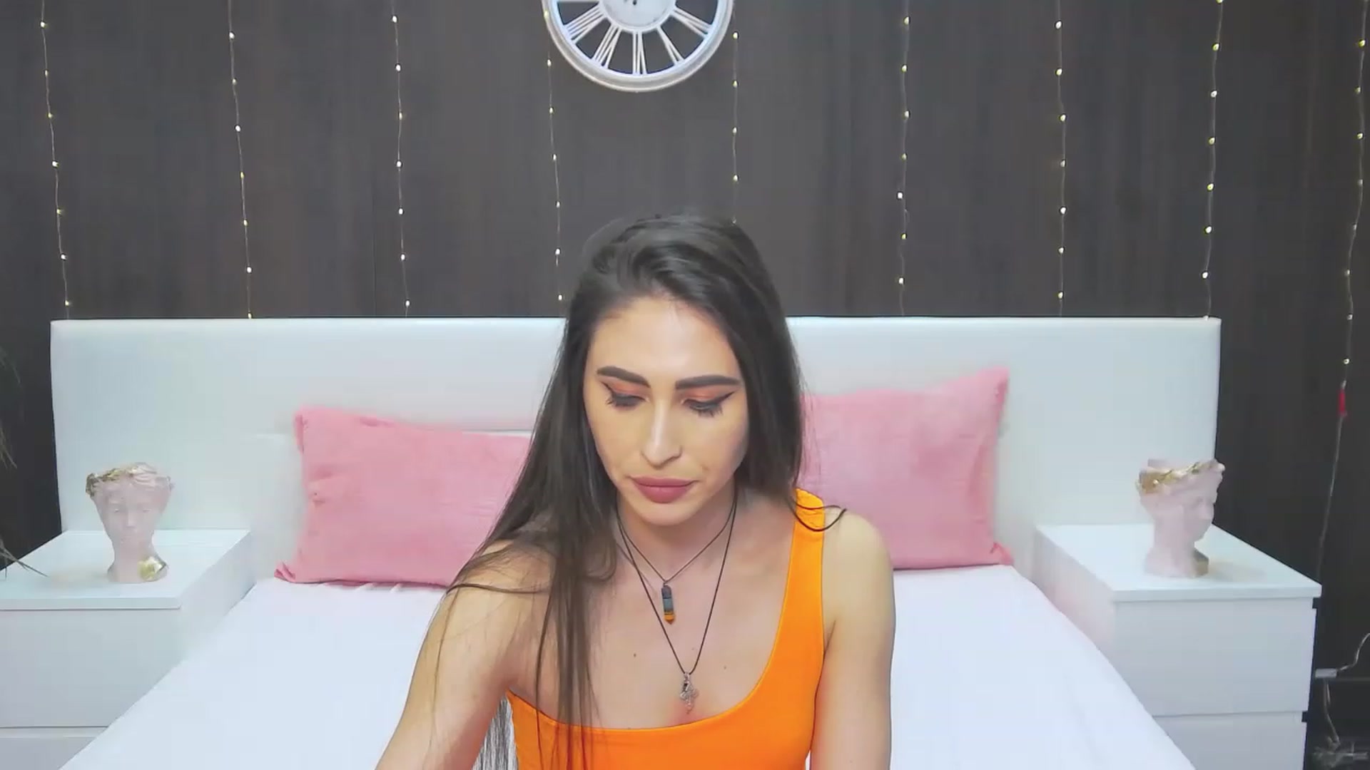 Gallery image thumbnail from MaraHari's myfreecams stream on, 03/19/2023, 21:09 image 6 of 20