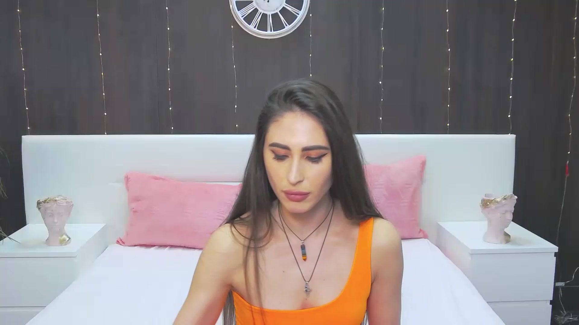 Gallery image thumbnail from MaraHari's myfreecams stream on, 03/19/2023, 21:09 image 5 of 20