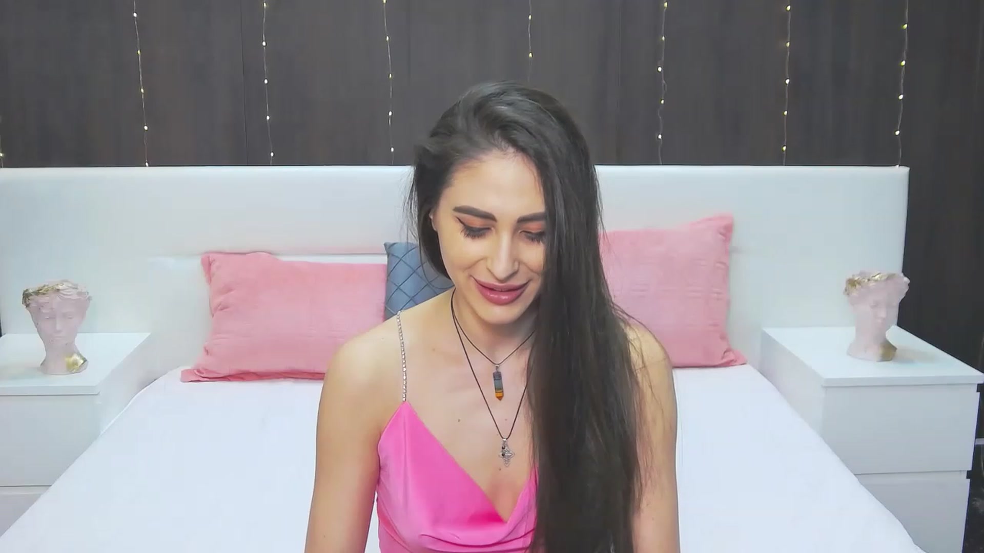 Gallery image thumbnail from MaraHari's myfreecams stream on, 03/21/2023, 20:39 image 7 of 20