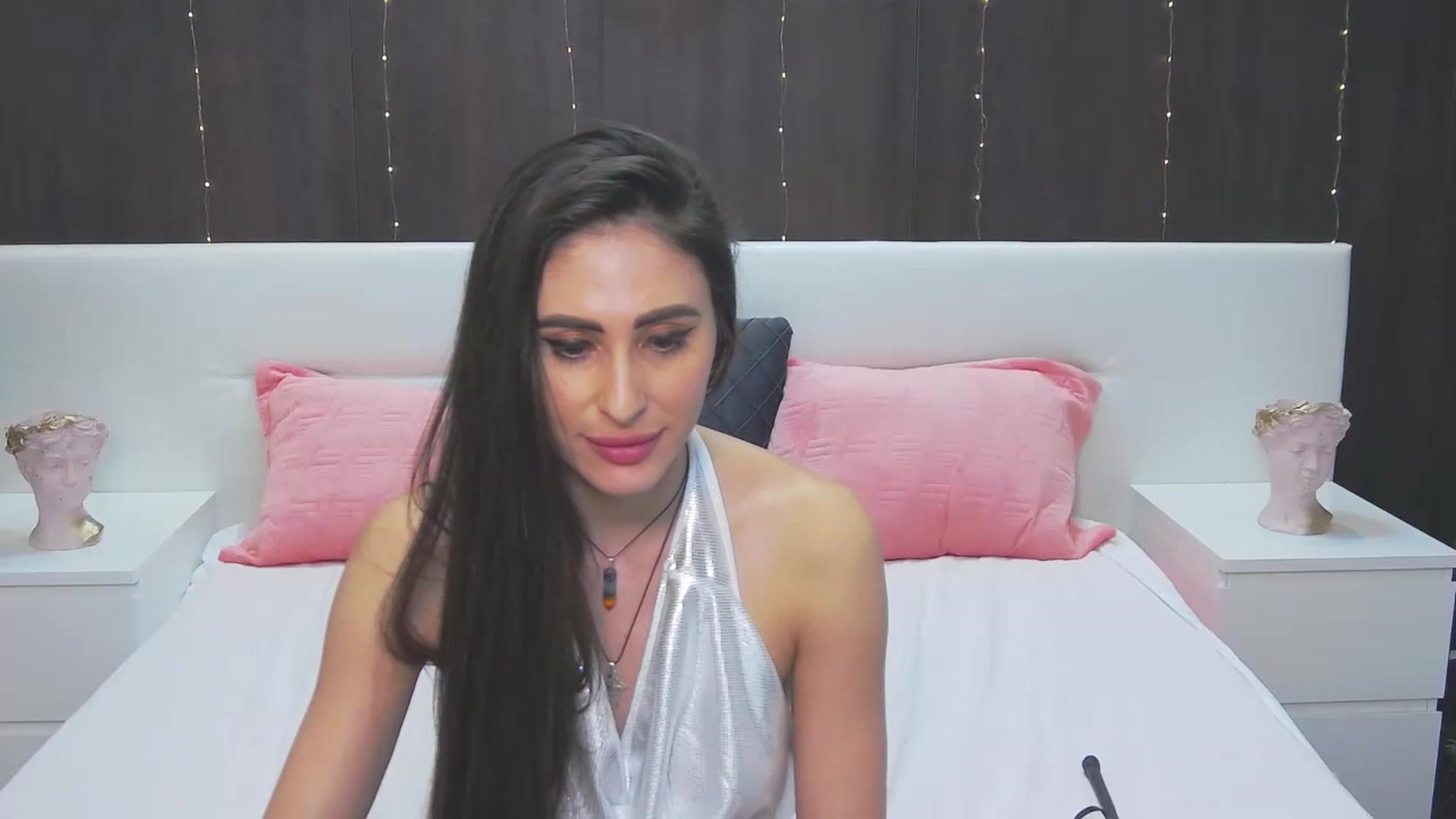 Gallery image thumbnail from MaraHari's myfreecams stream on, 03/23/2023, 24:59 image 8 of 20