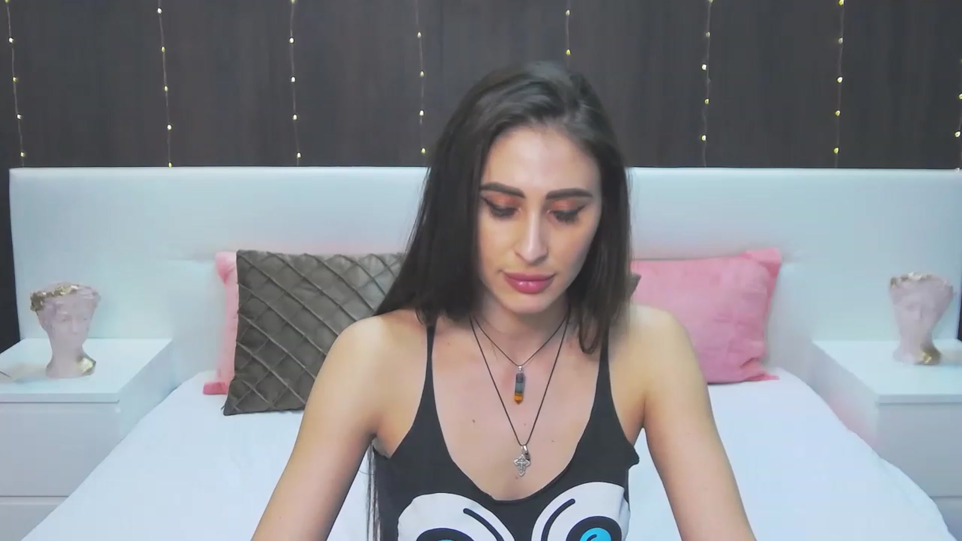 Gallery image thumbnail from MaraHari's myfreecams stream on, 03/25/2023, 22:16 image 18 of 20