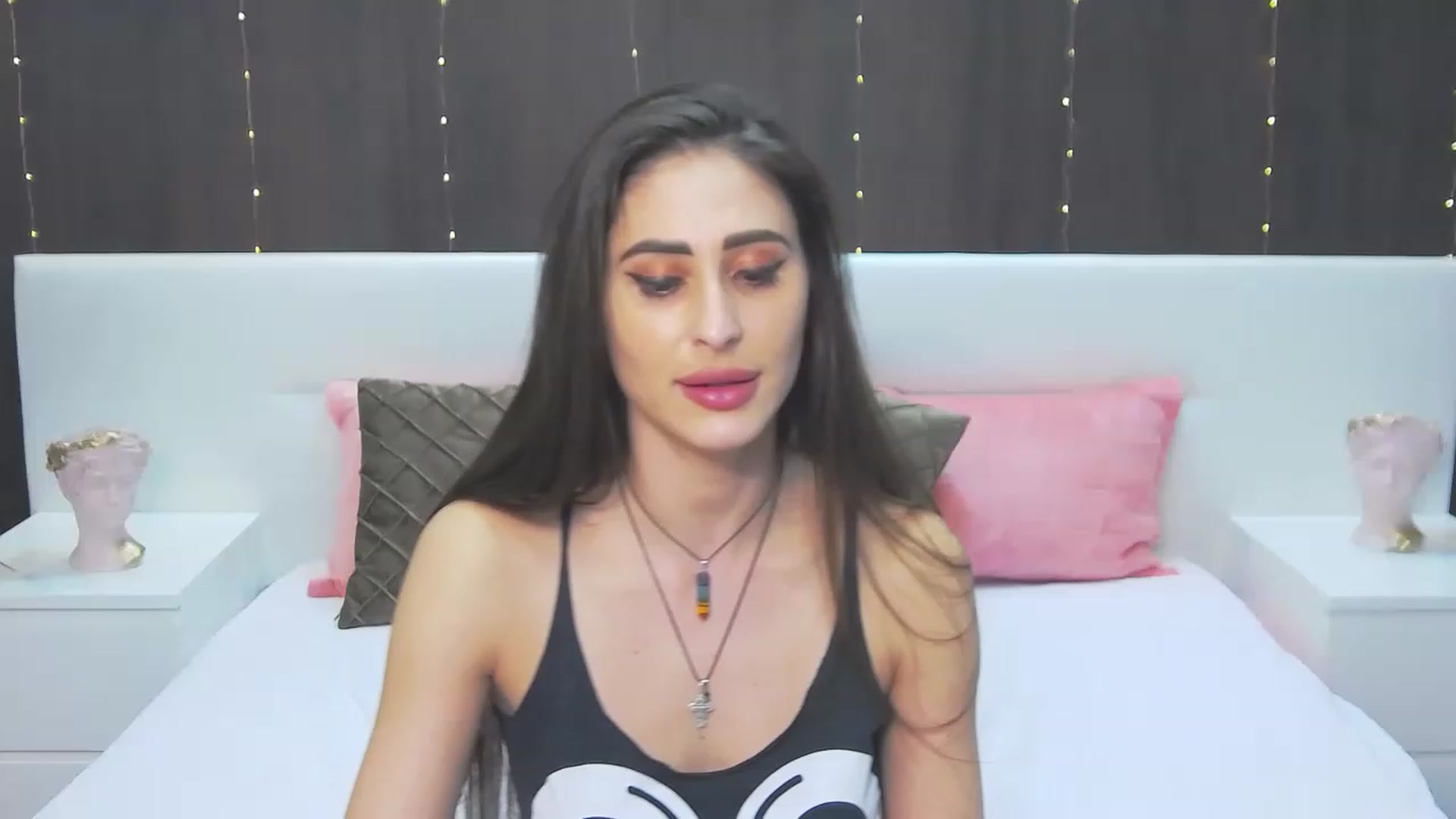 Gallery image thumbnail from MaraHari's myfreecams stream on, 03/25/2023, 22:16 image 14 of 20