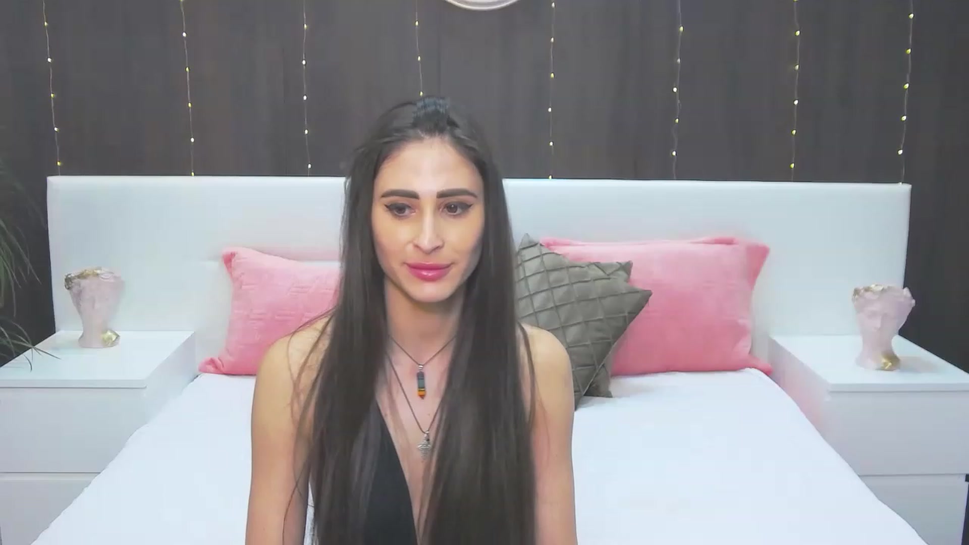 Gallery image thumbnail from MaraHari's myfreecams stream on, 03/28/2023, 15:34 image 14 of 20