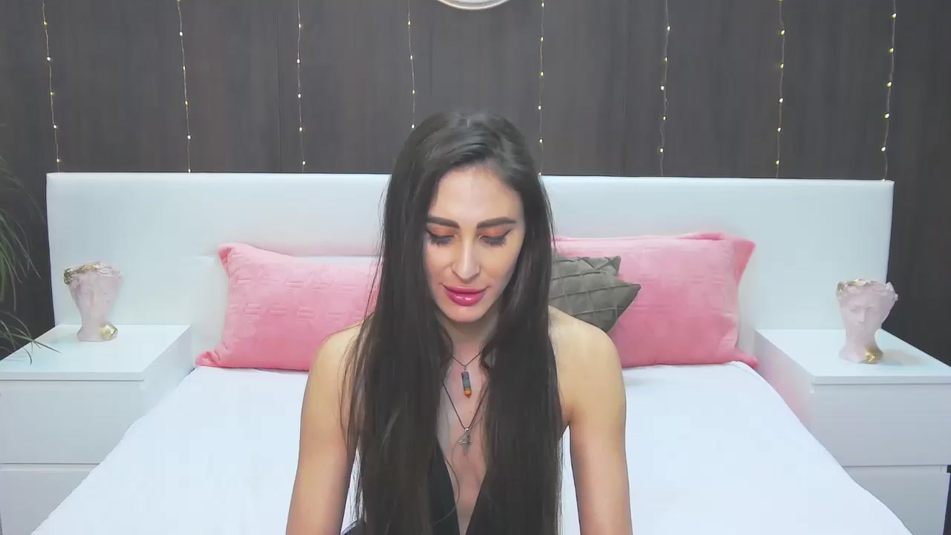 Gallery image thumbnail from MaraHari's myfreecams stream on, 03/28/2023, 15:34 image 3 of 20
