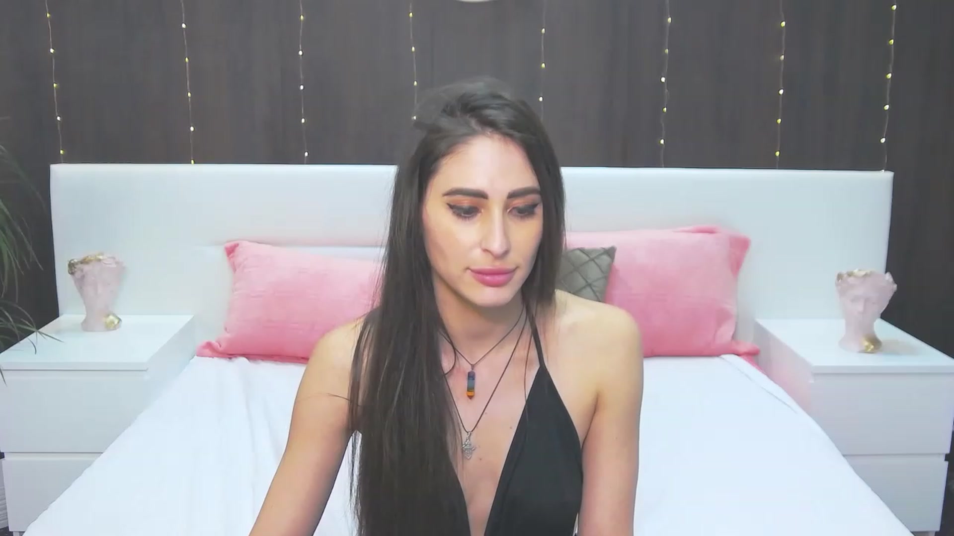Gallery image thumbnail from MaraHari's myfreecams stream on, 03/28/2023, 19:55 image 10 of 20
