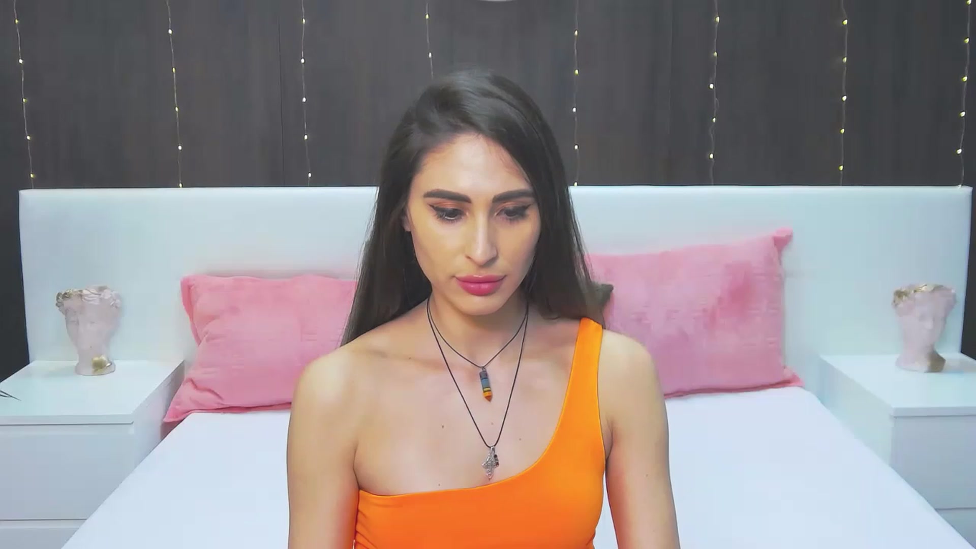 Gallery image thumbnail from MaraHari's myfreecams stream on, 03/31/2023, 20:03 image 11 of 20