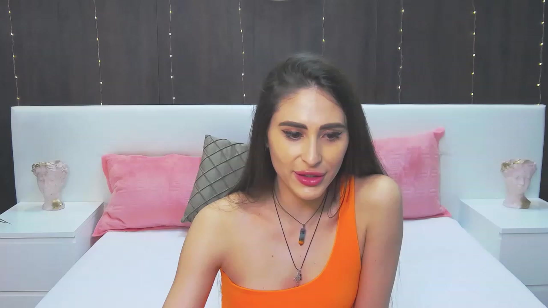 Gallery image thumbnail from MaraHari's myfreecams stream on, 03/31/2023, 20:03 image 4 of 20