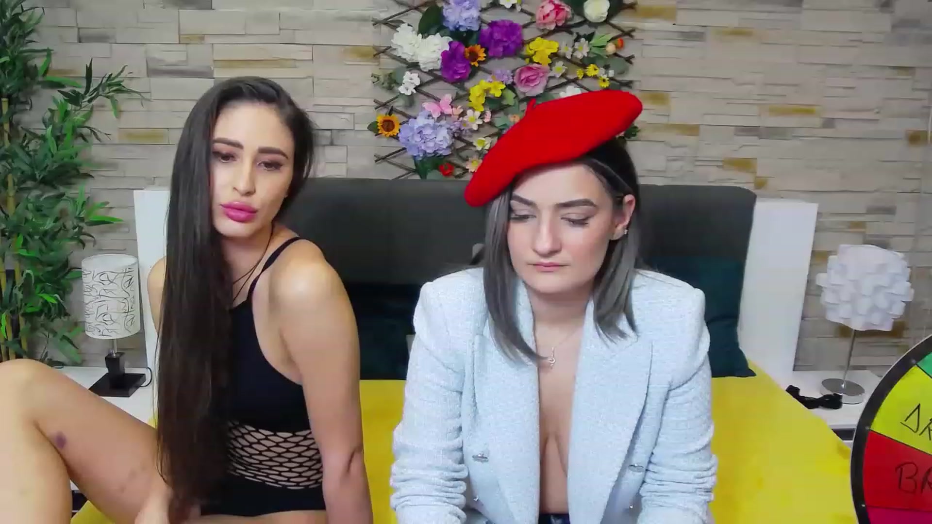 Gallery image thumbnail from MaraHari's myfreecams stream on, 04/01/2023, 15:33 image 13 of 20