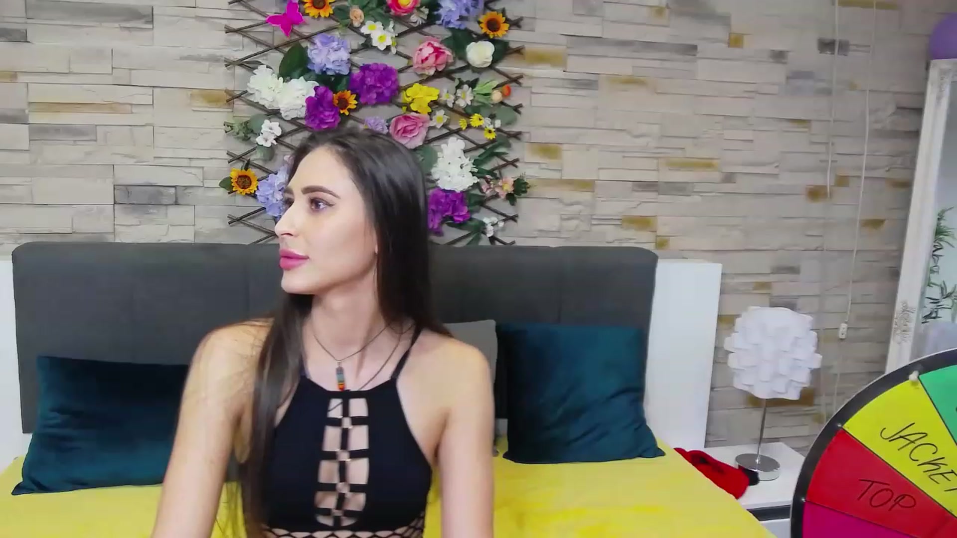 Gallery image thumbnail from MaraHari's myfreecams stream on, 04/01/2023, 15:33 image 17 of 20
