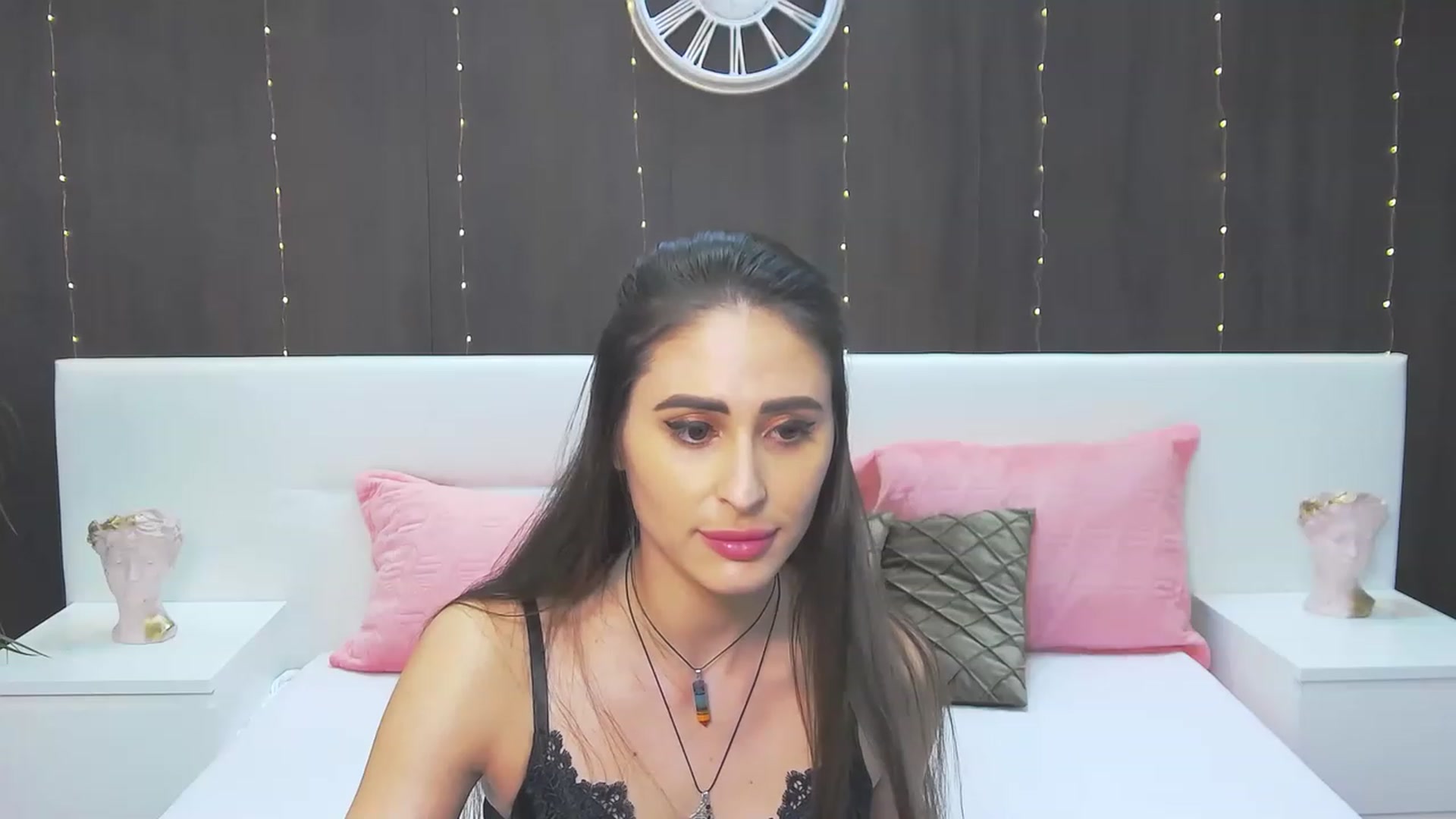 Gallery image thumbnail from MaraHari's myfreecams stream on, 04/02/2023, 21:52 image 16 of 20