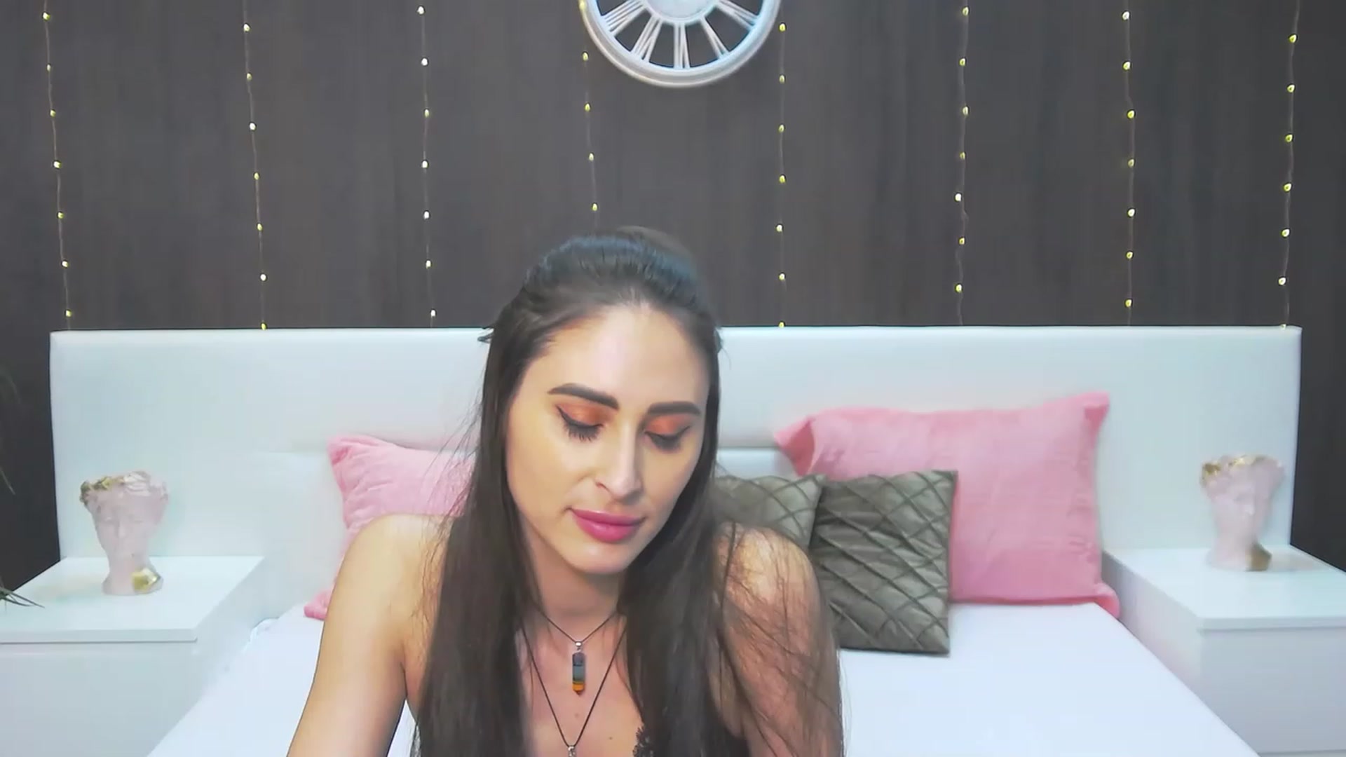Gallery image thumbnail from MaraHari's myfreecams stream on, 04/02/2023, 21:52 image 19 of 20