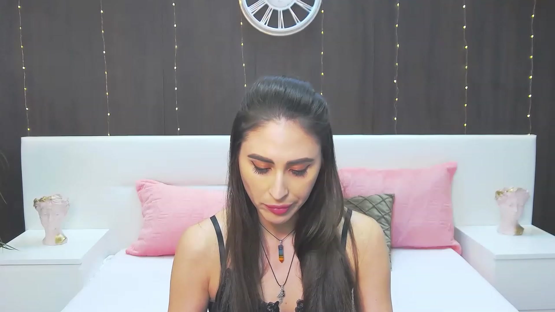 Gallery image thumbnail from MaraHari's myfreecams stream on, 04/02/2023, 21:52 image 8 of 20