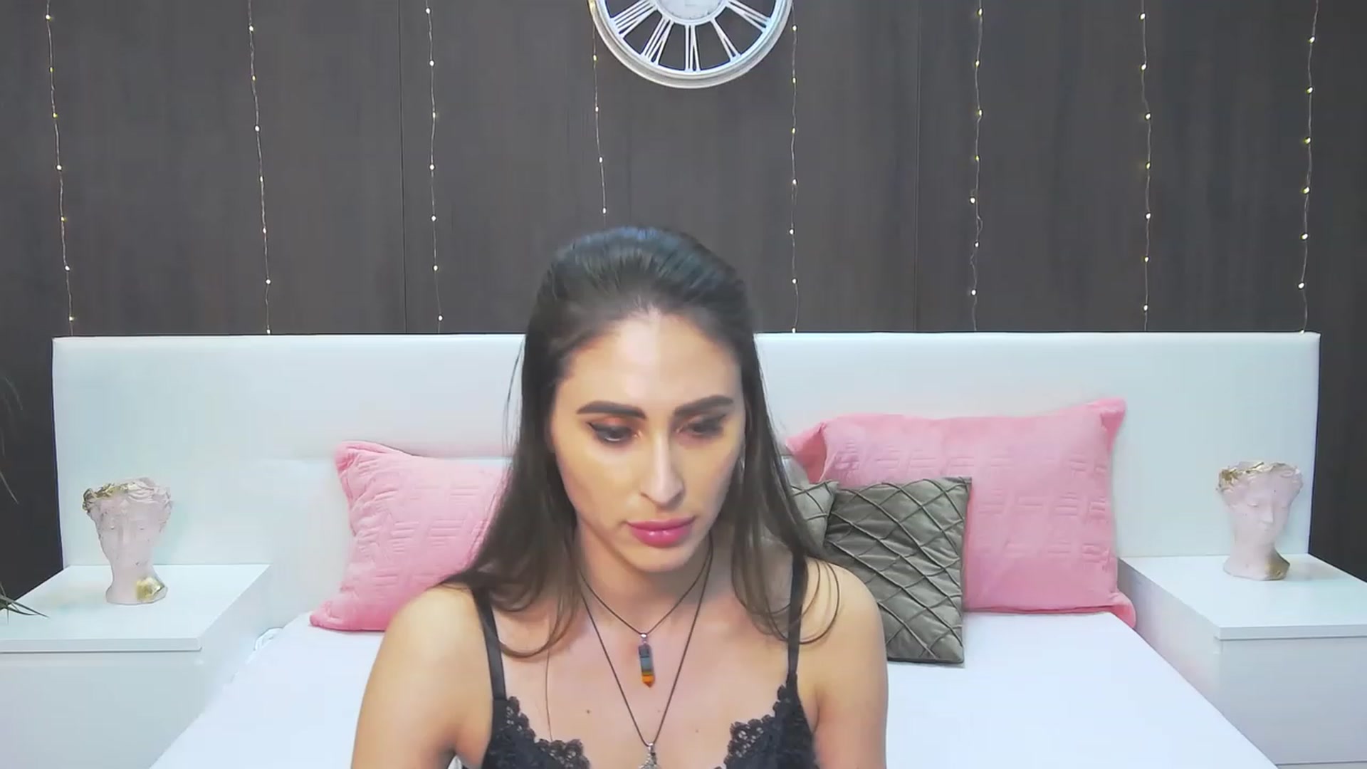 Gallery image thumbnail from MaraHari's myfreecams stream on, 04/02/2023, 21:52 image 17 of 20