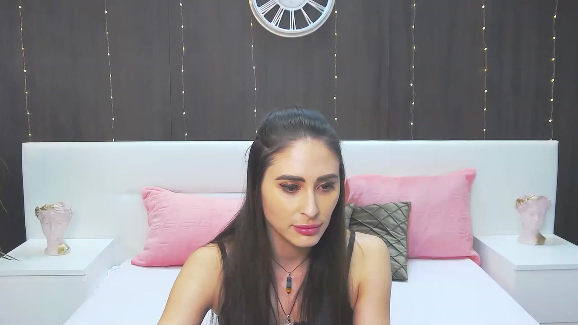 Gallery image thumbnail from MaraHari's myfreecams stream on, 04/02/2023, 21:52 image 5 of 20