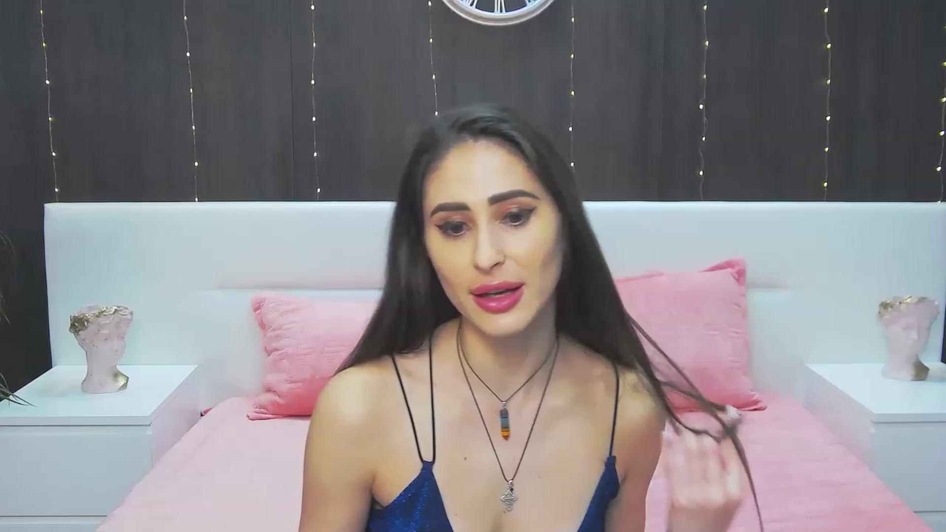 Gallery image thumbnail from MaraHari's myfreecams stream on, 04/07/2023, 19:11 image 14 of 20