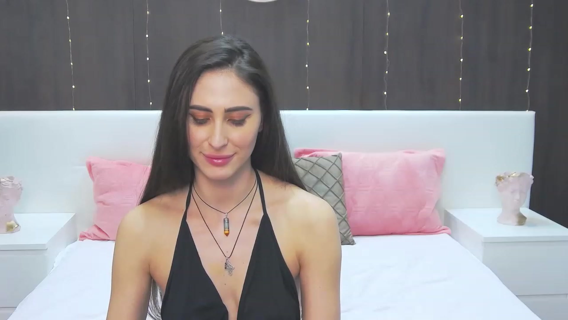 Gallery image thumbnail from MaraHari's myfreecams stream on, 04/19/2023, 23:19 image 20 of 20