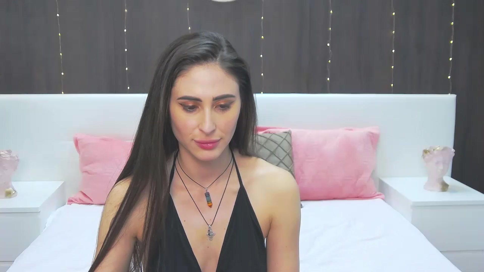 Gallery image thumbnail from MaraHari's myfreecams stream on, 04/19/2023, 23:19 image 9 of 20