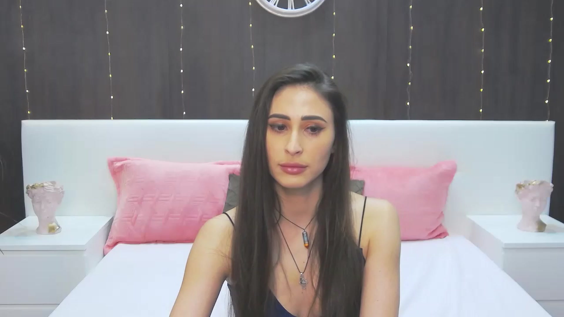 Gallery image thumbnail from MaraHari's myfreecams stream on, 04/20/2023, 18:40 image 1 of 20