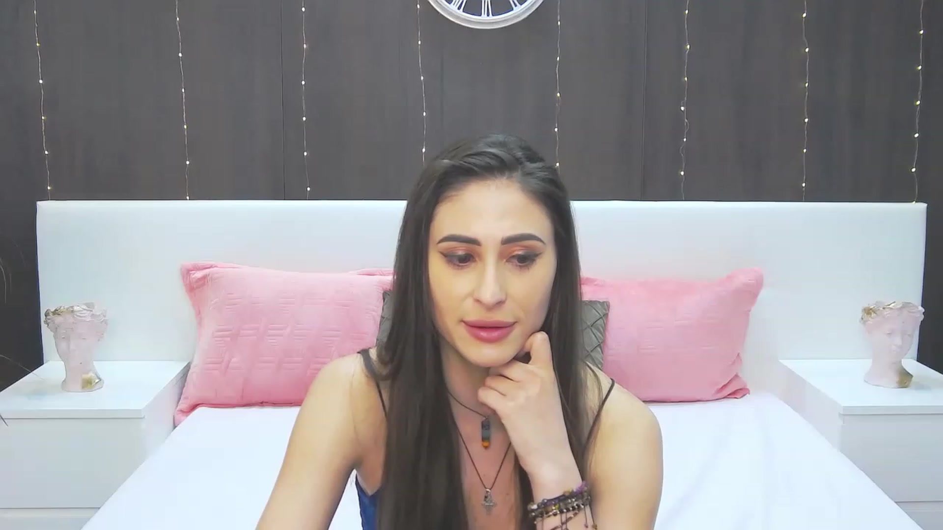 Gallery image thumbnail from MaraHari's myfreecams stream on, 04/20/2023, 20:01 image 1 of 20