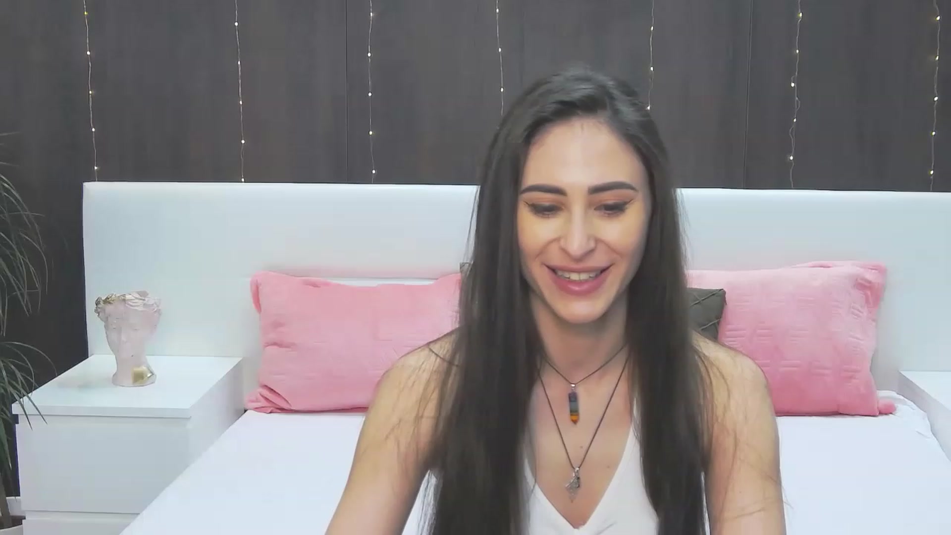 Gallery image thumbnail from MaraHari's myfreecams stream on, 04/23/2023, 16:12 image 1 of 20