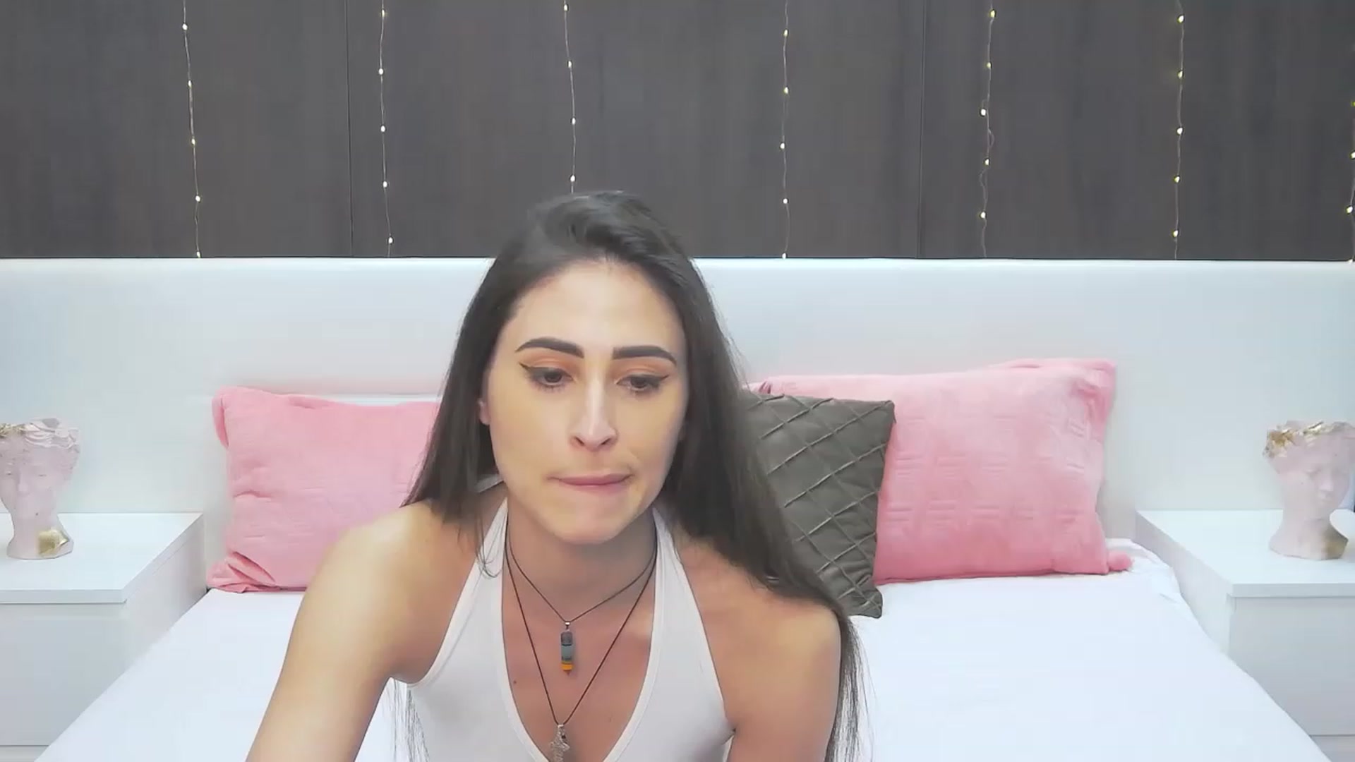 Gallery image thumbnail from MaraHari's myfreecams stream on, 04/23/2023, 16:12 image 10 of 20