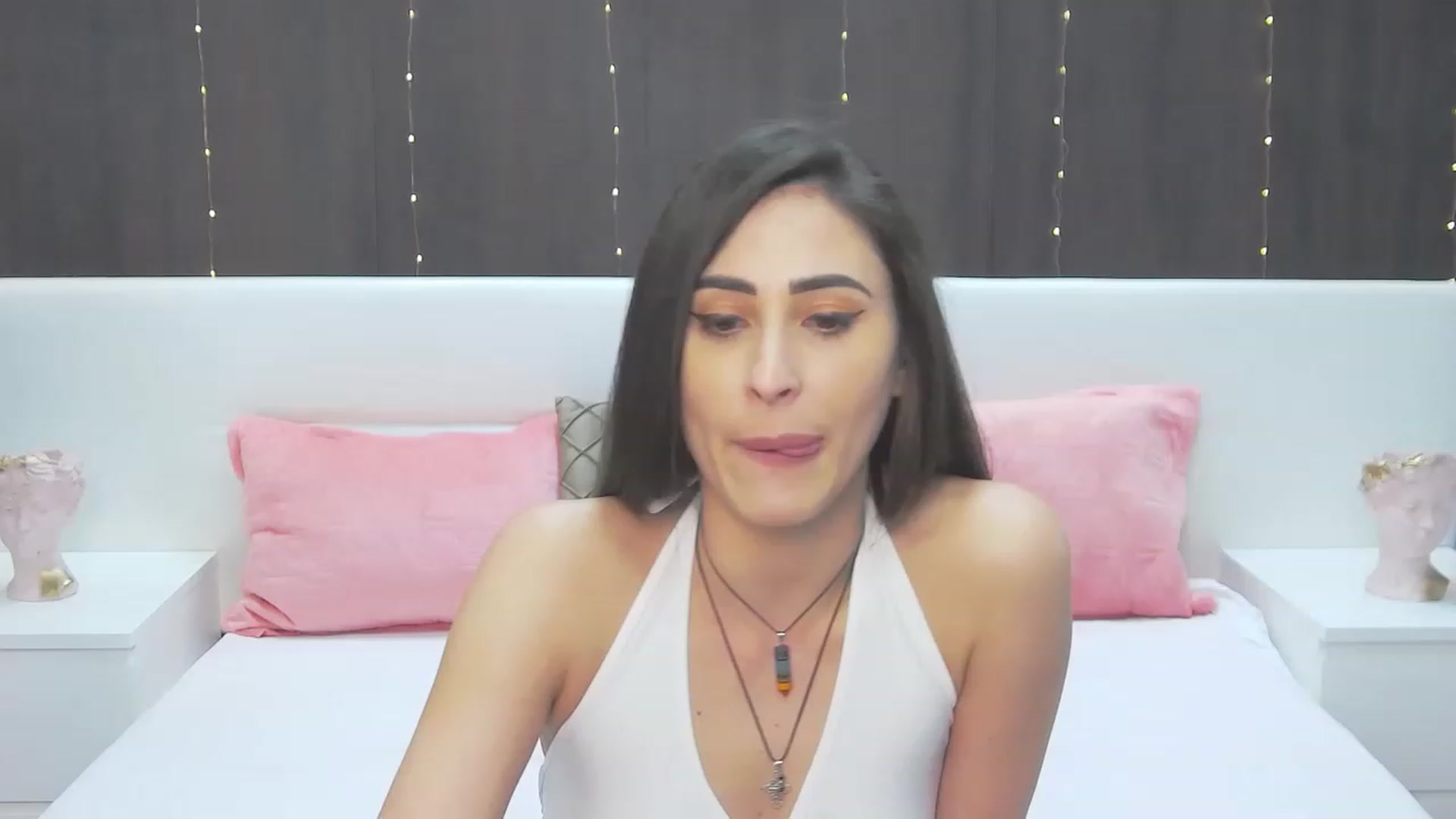 Gallery image thumbnail from MaraHari's myfreecams stream on, 04/23/2023, 16:12 image 8 of 20