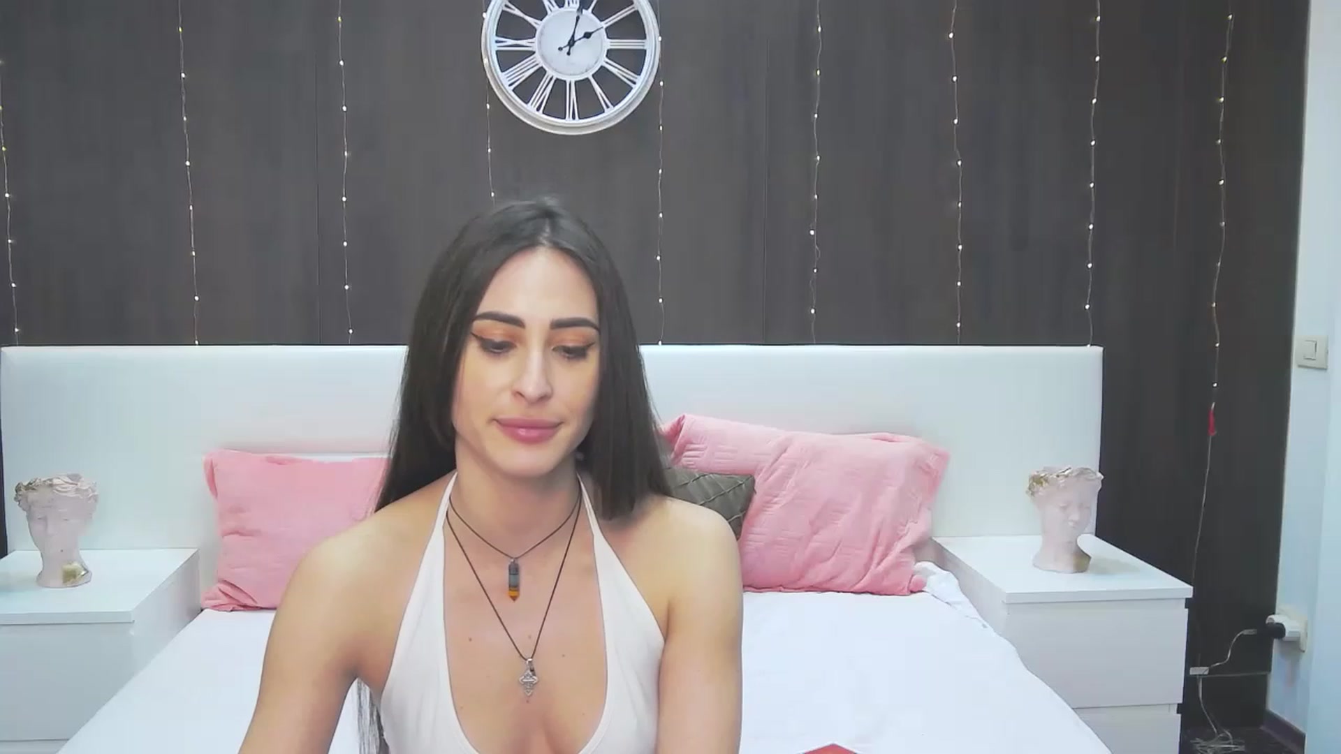 Gallery image thumbnail from MaraHari's myfreecams stream on, 04/23/2023, 21:19 image 10 of 20