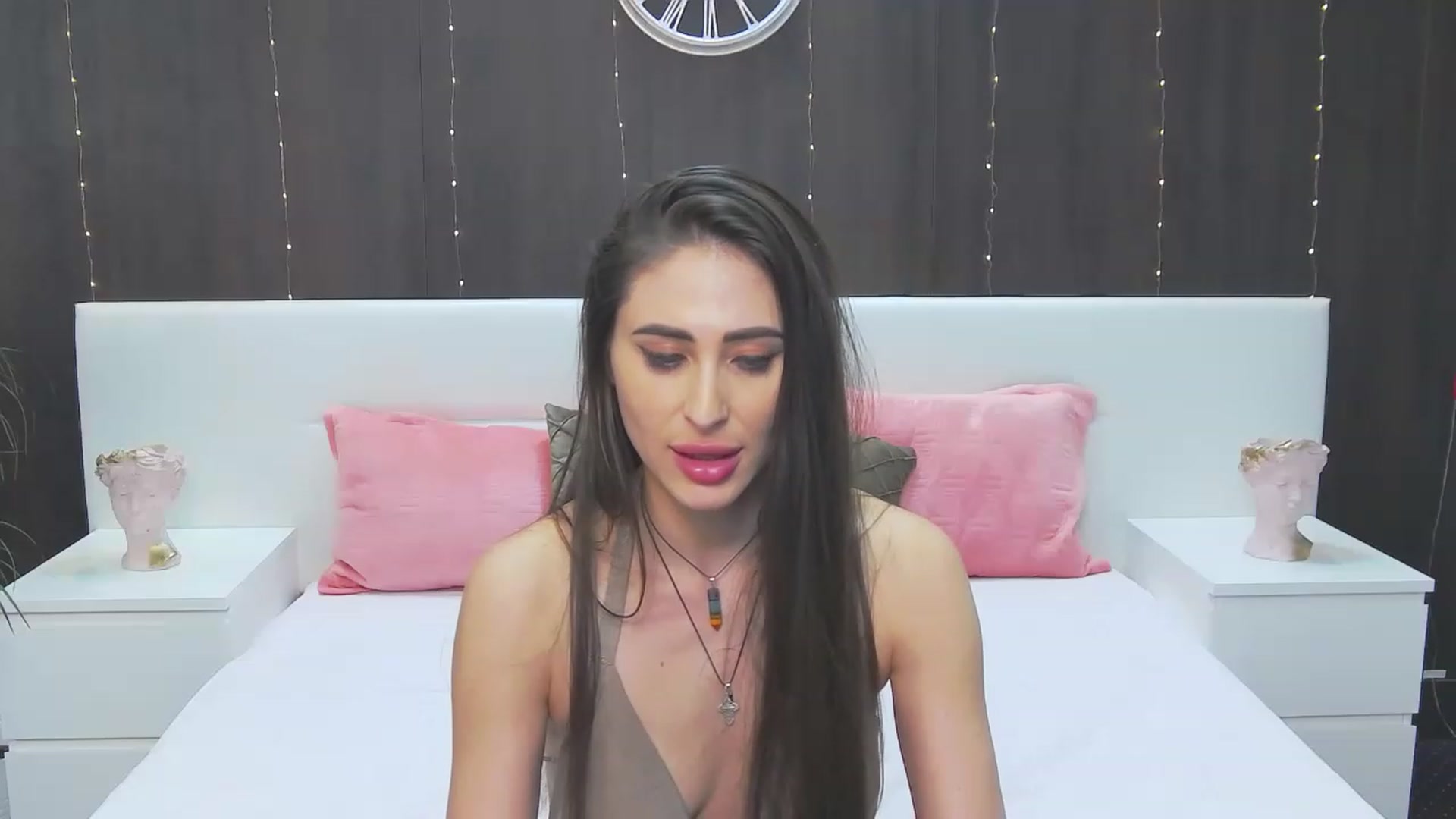 Gallery image thumbnail from MaraHari's myfreecams stream on, 04/25/2023, 21:08 image 20 of 20