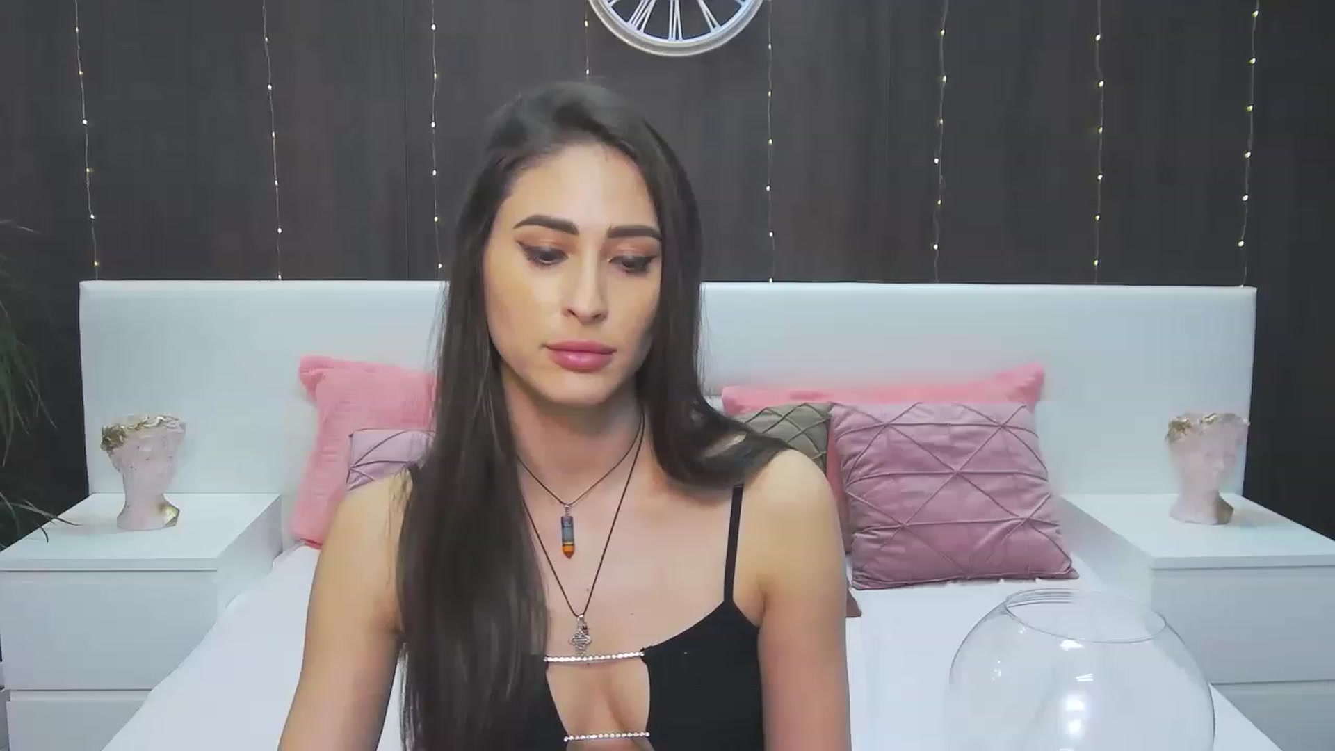 Gallery image thumbnail from MaraHari's myfreecams stream on, 04/28/2023, 17:31 image 2 of 20