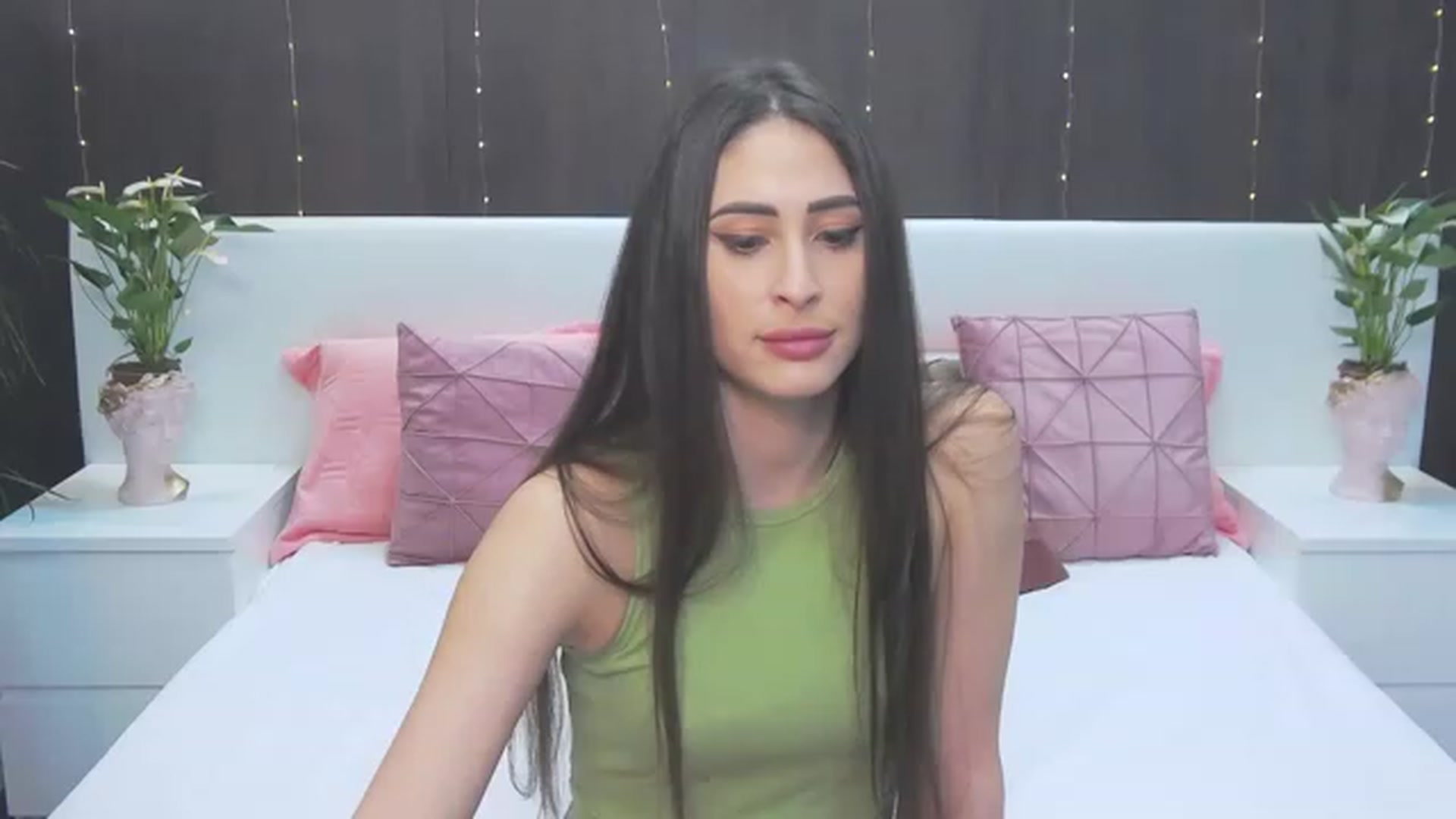 Gallery image thumbnail from MaraHari's myfreecams stream on, 04/30/2023, 18:16 image 2 of 20