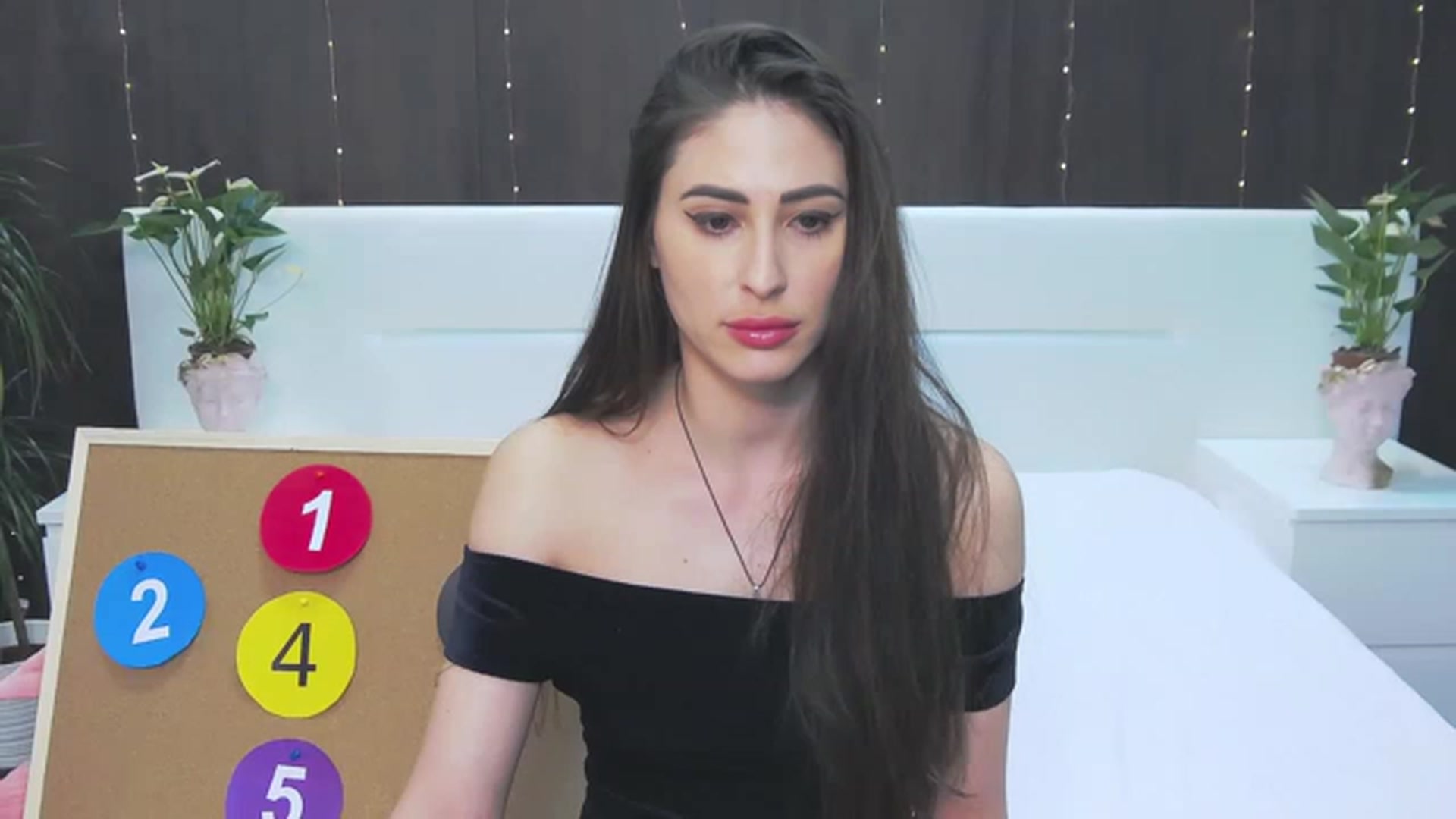 Gallery image thumbnail from MaraHari's myfreecams stream on, 05/03/2023, 15:54 image 6 of 20